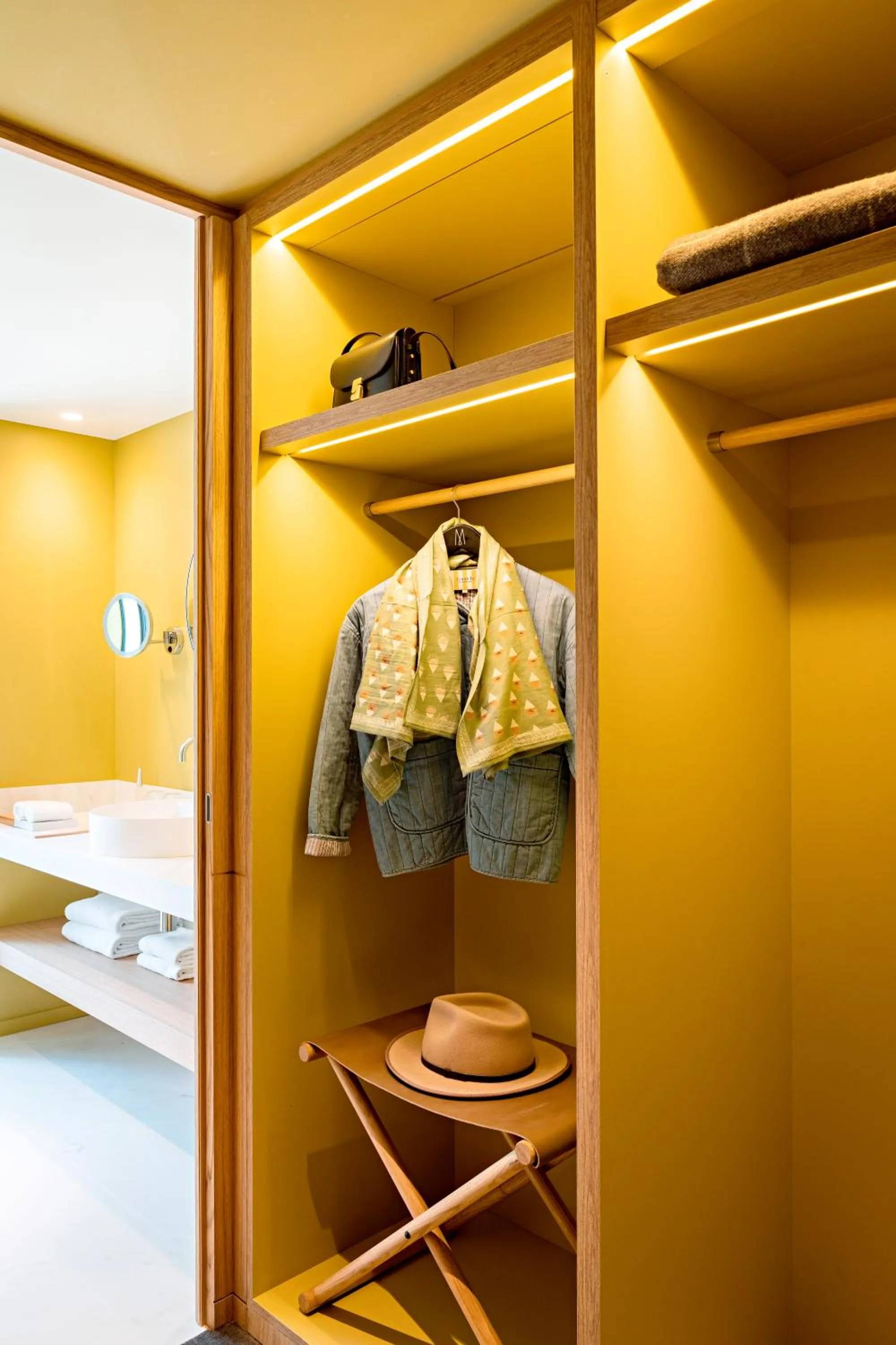 wardrobe in Domaine de la Reine Margot Paris-Issy - MGallery Collection