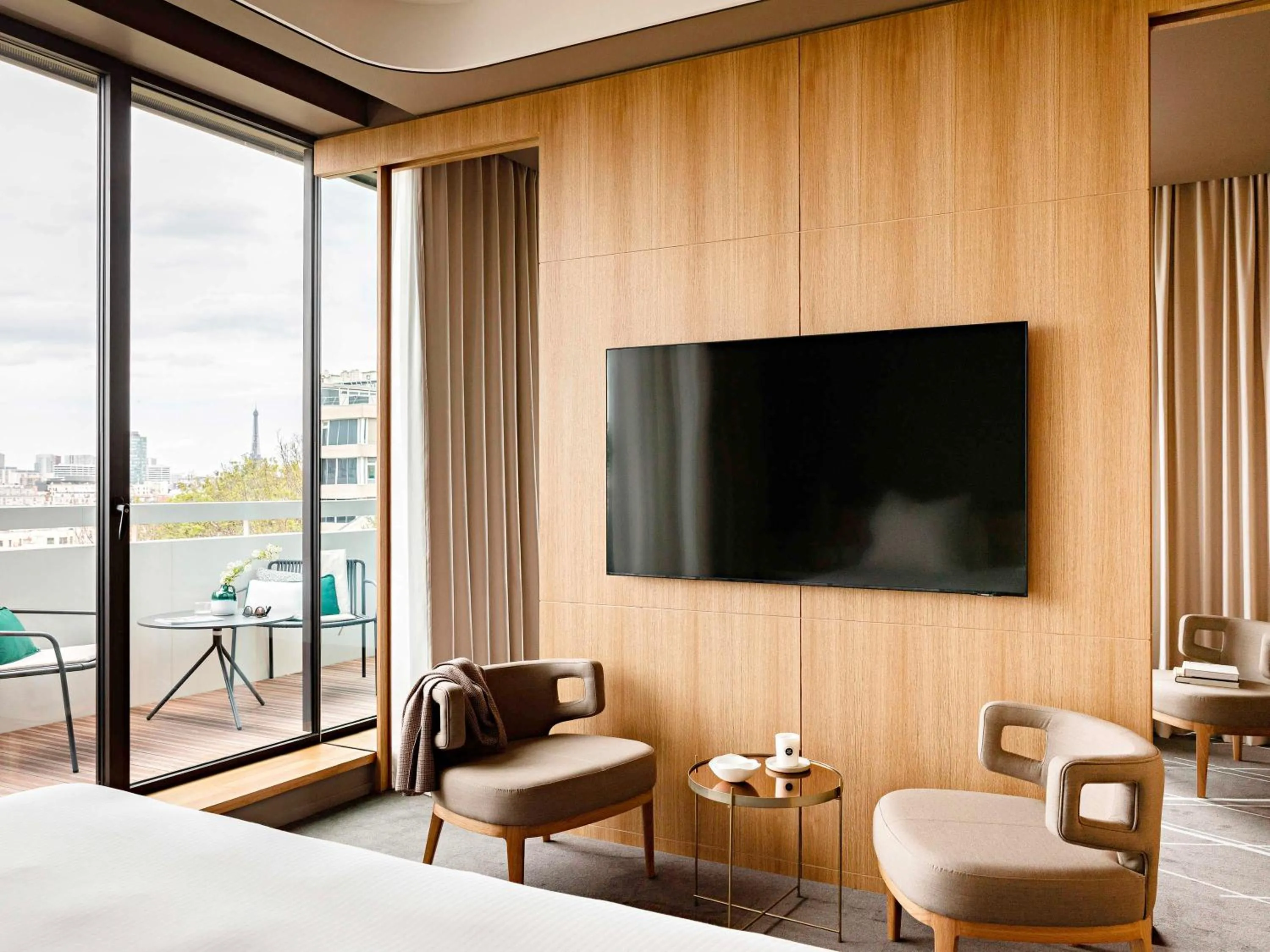 TV and multimedia in Domaine de la Reine Margot Paris-Issy - MGallery Collection