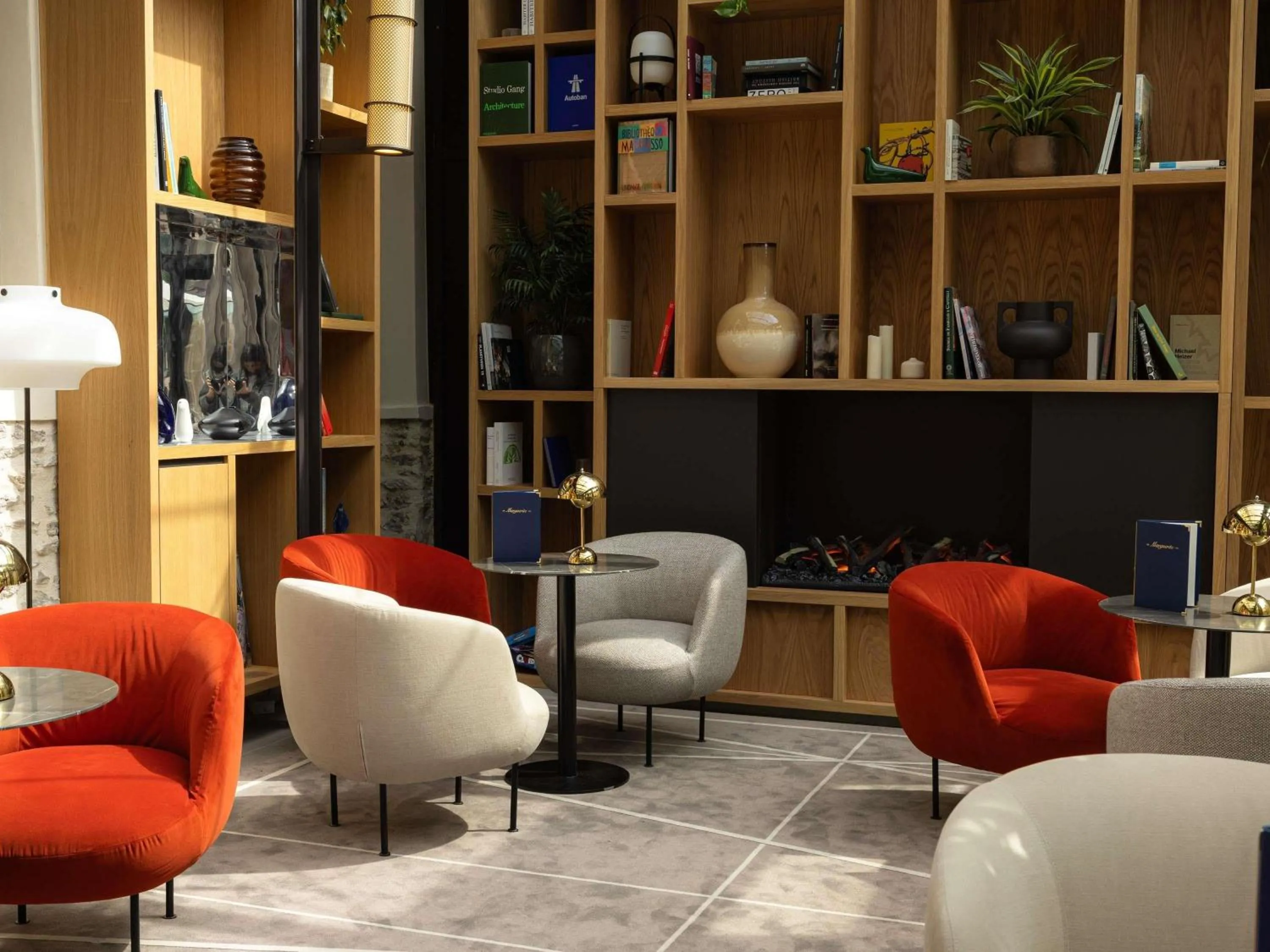 Lounge or bar in Domaine de la Reine Margot Paris-Issy - MGallery Collection