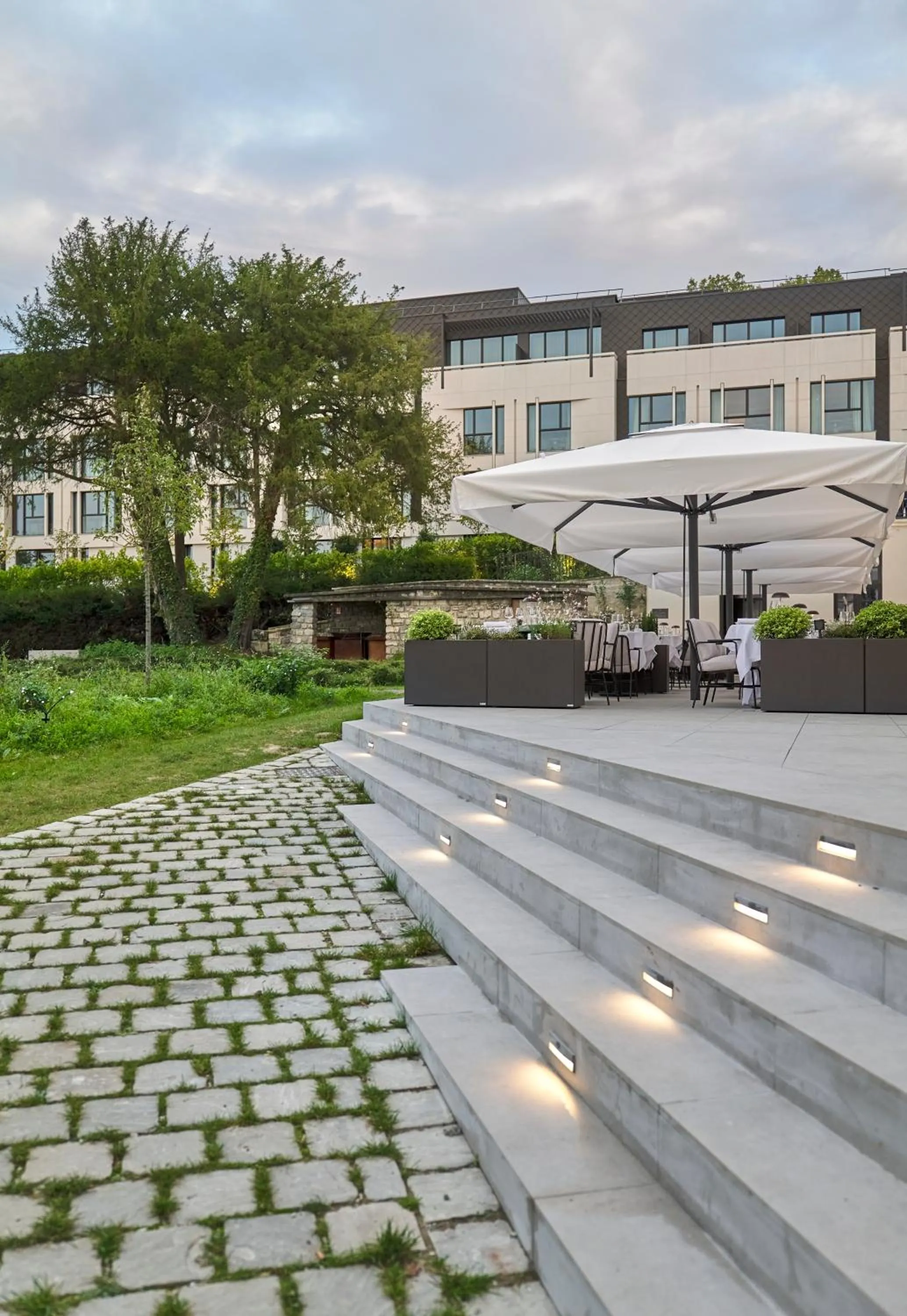 Garden in Domaine de la Reine Margot Paris-Issy - MGallery Collection