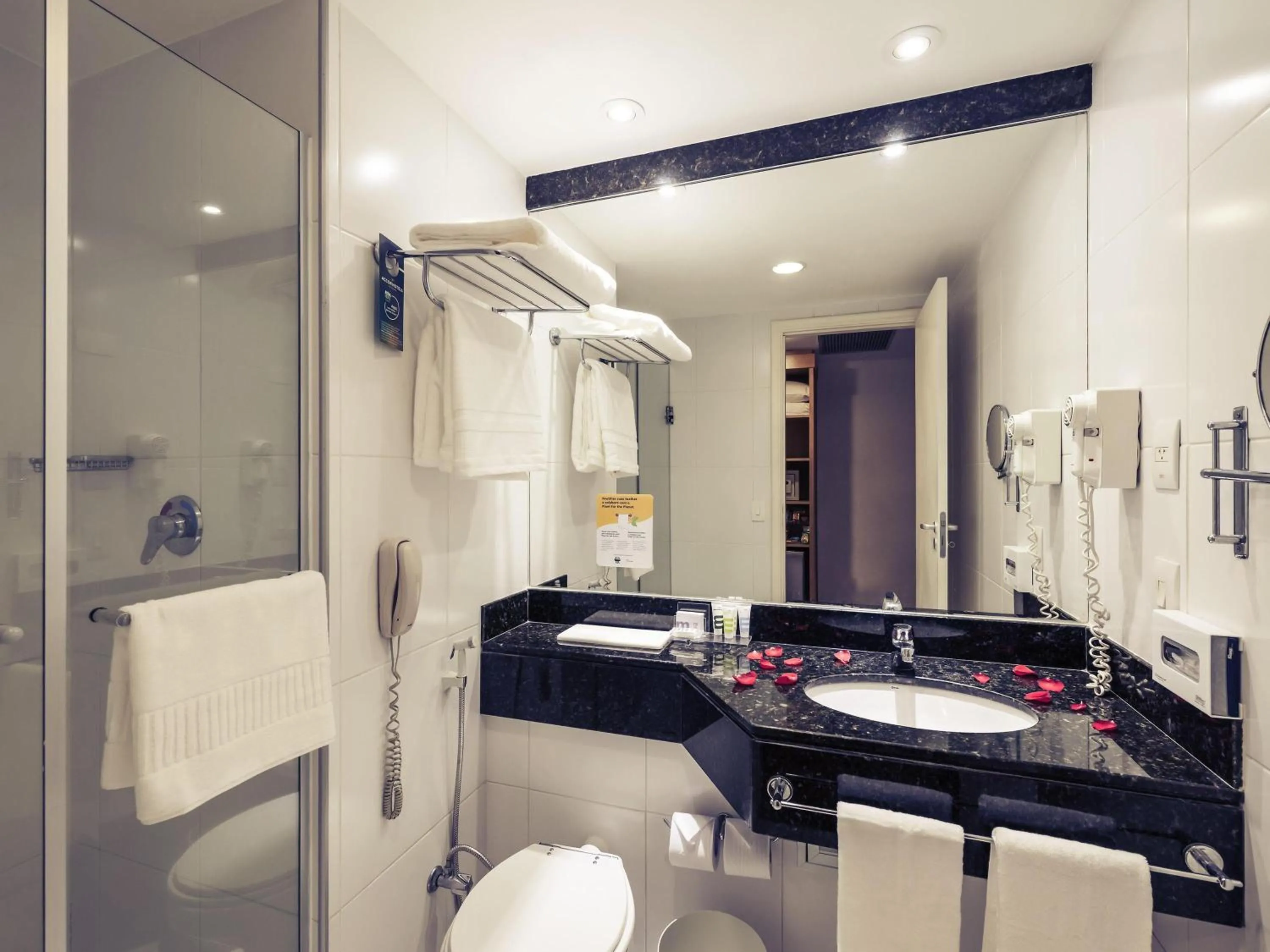 Bedroom in Mercure Campinas