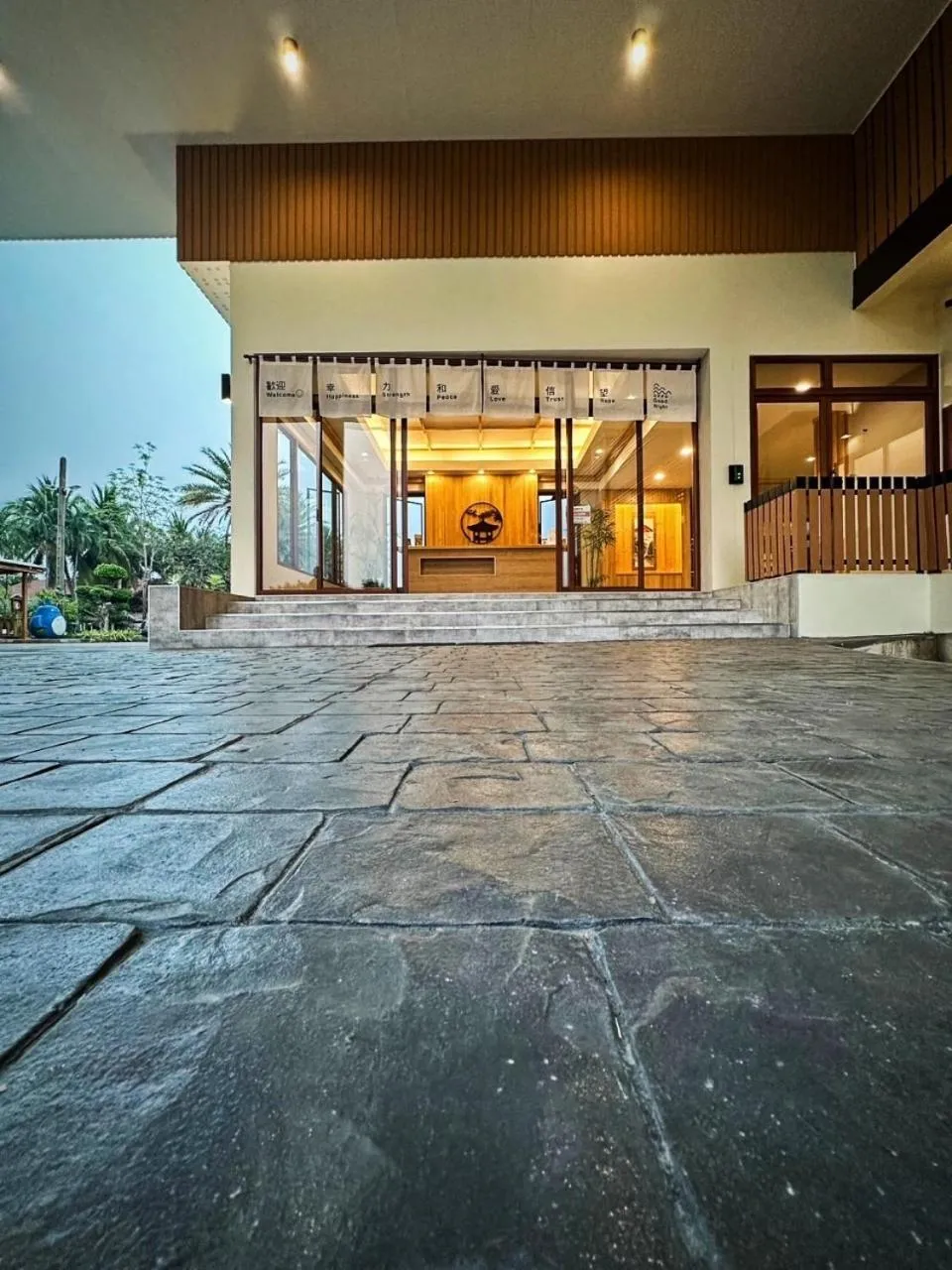 Property building in Kinnotel