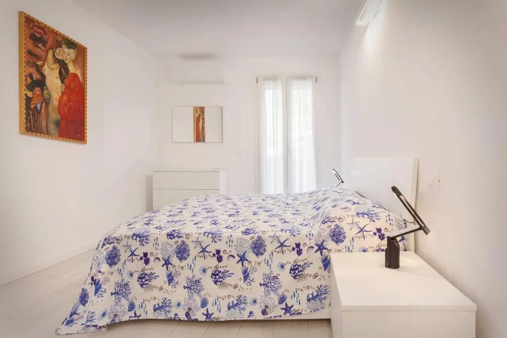 Bedroom, Bed in Villa Malù - APT Amalia - Piscina e vista lago