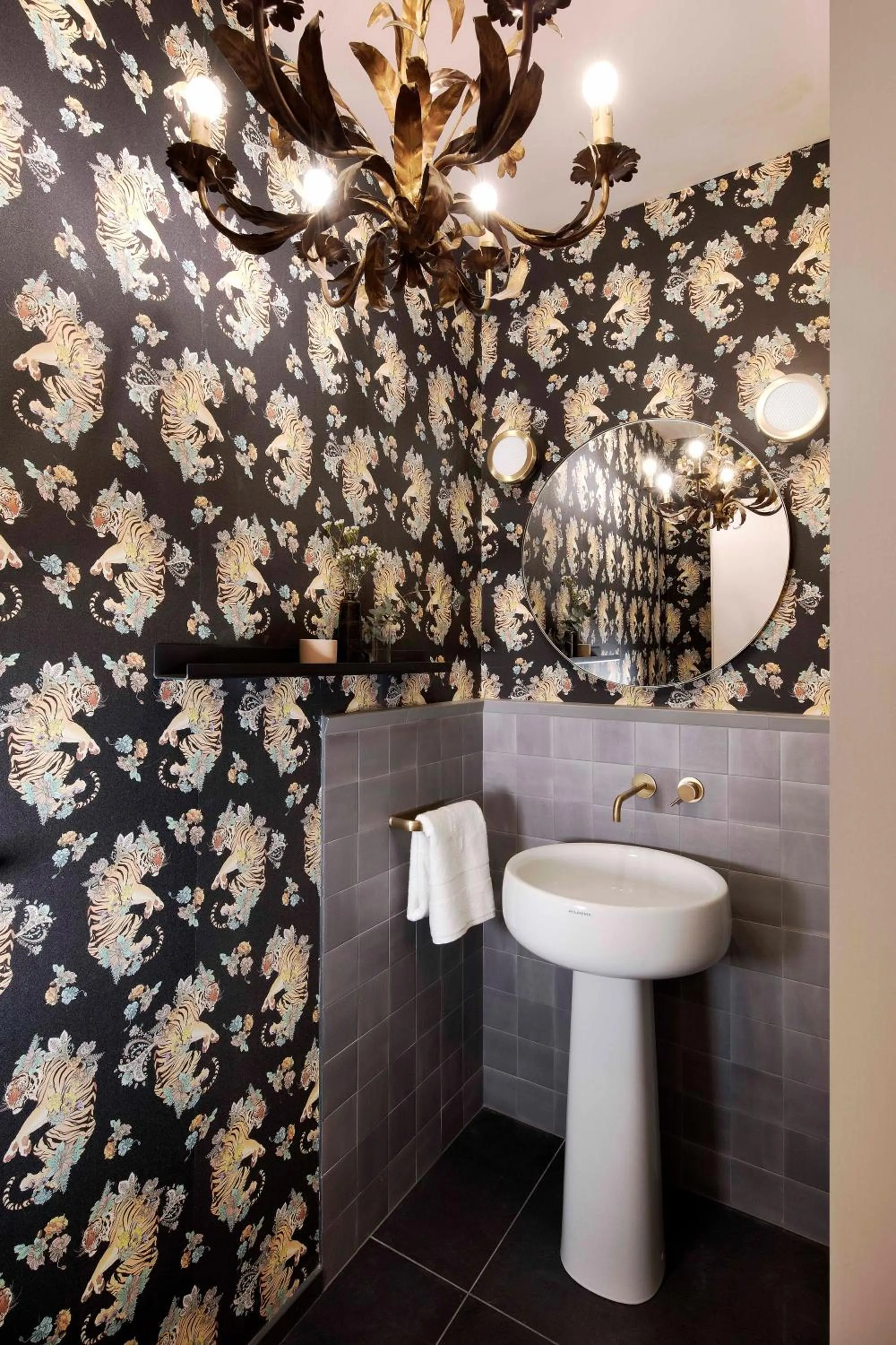 Bathroom in Agora' - Boutique Stays