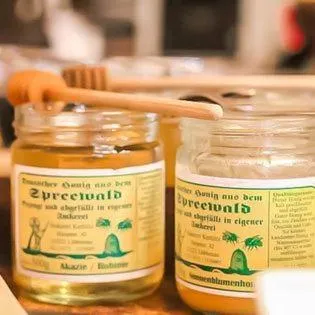 Breakfast in SPREE. Hotel am Hafen