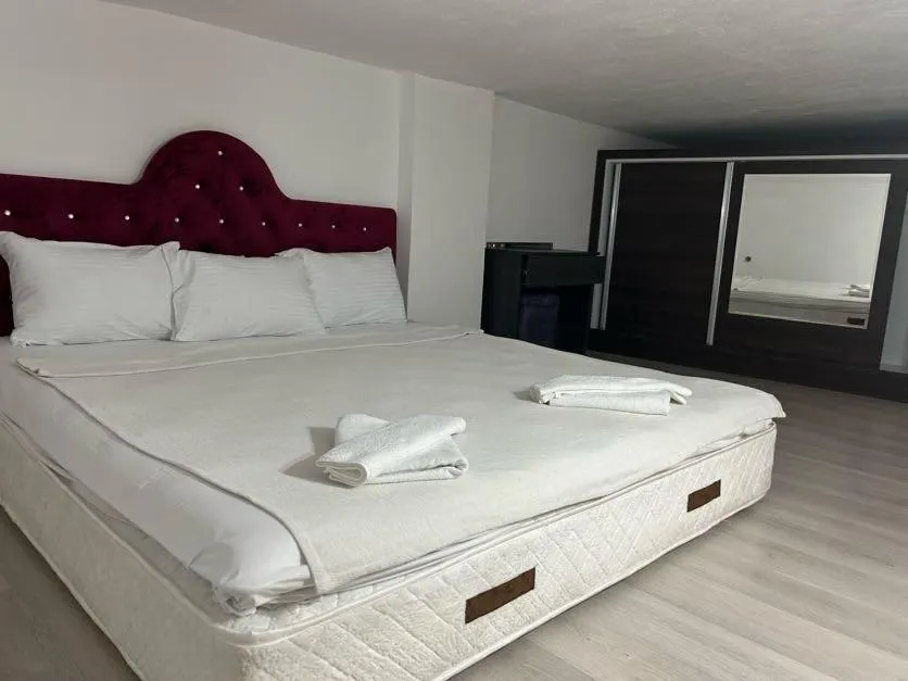 Photo of the whole room in TAYLA SUİT