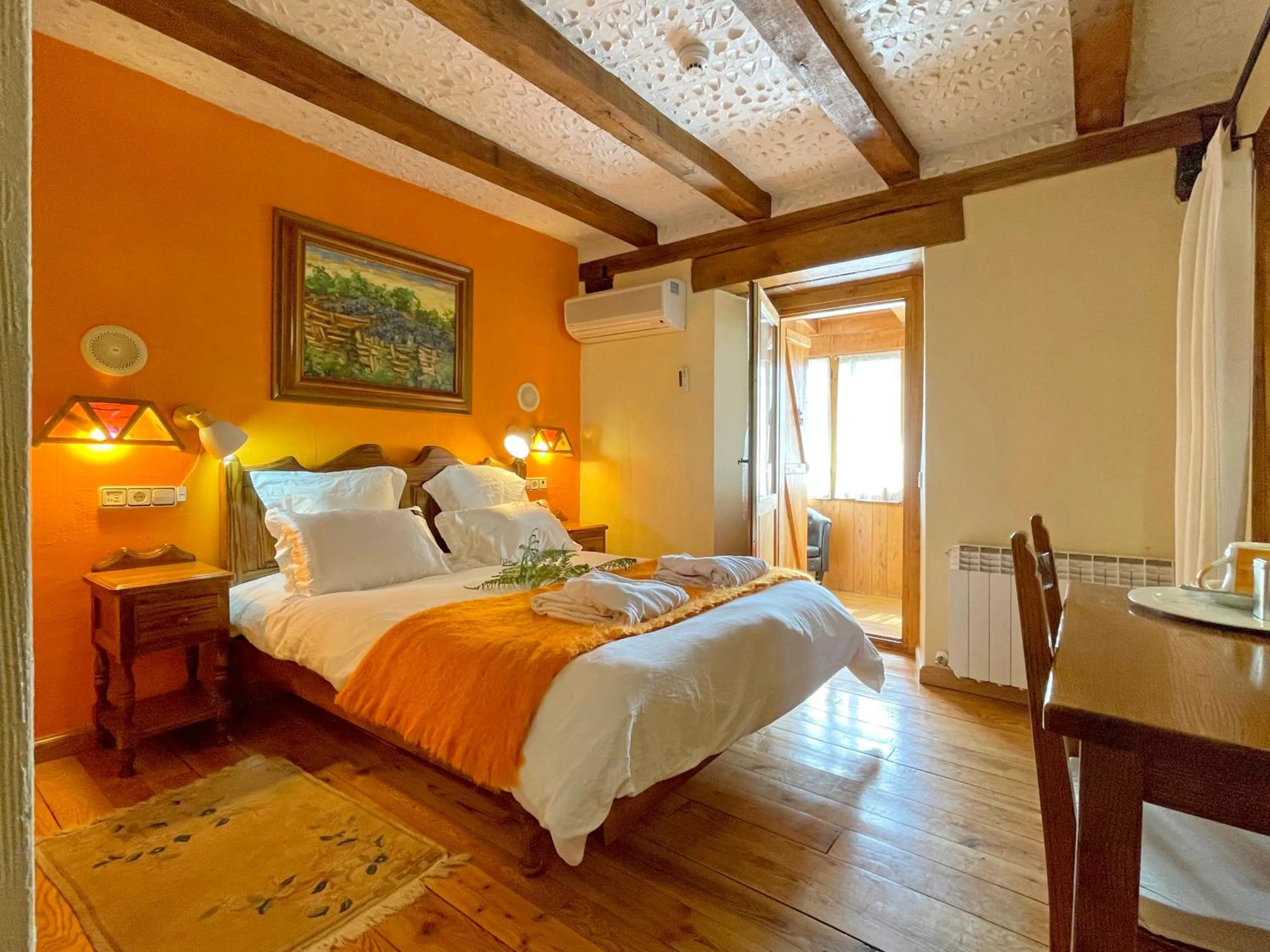 Photo of the whole room, Bed in Hotel Peruskenea