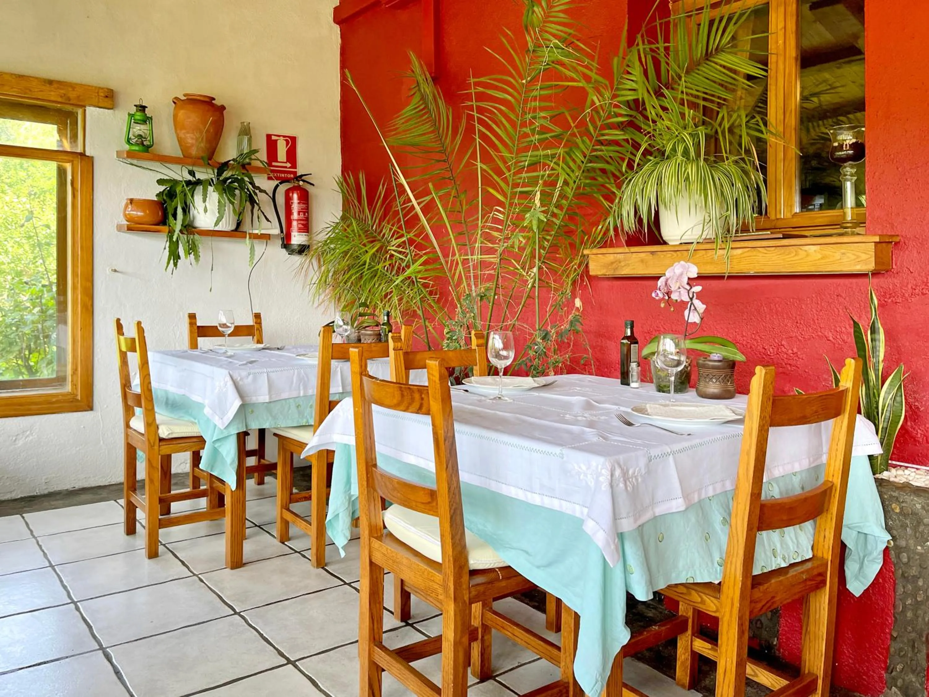 Restaurant/places to eat in Hotel Peruskenea