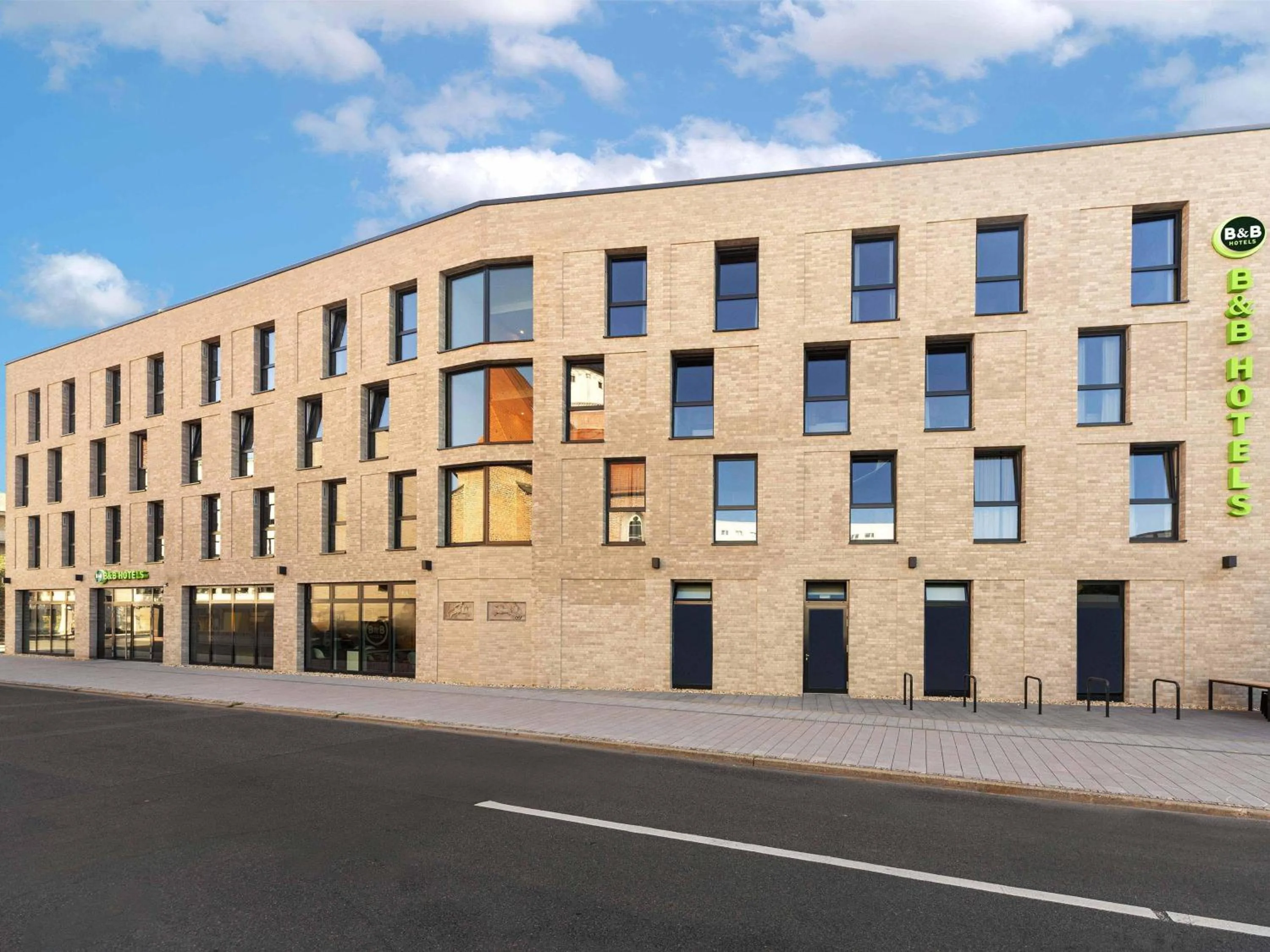 Property building in B&B Hotel Dessau