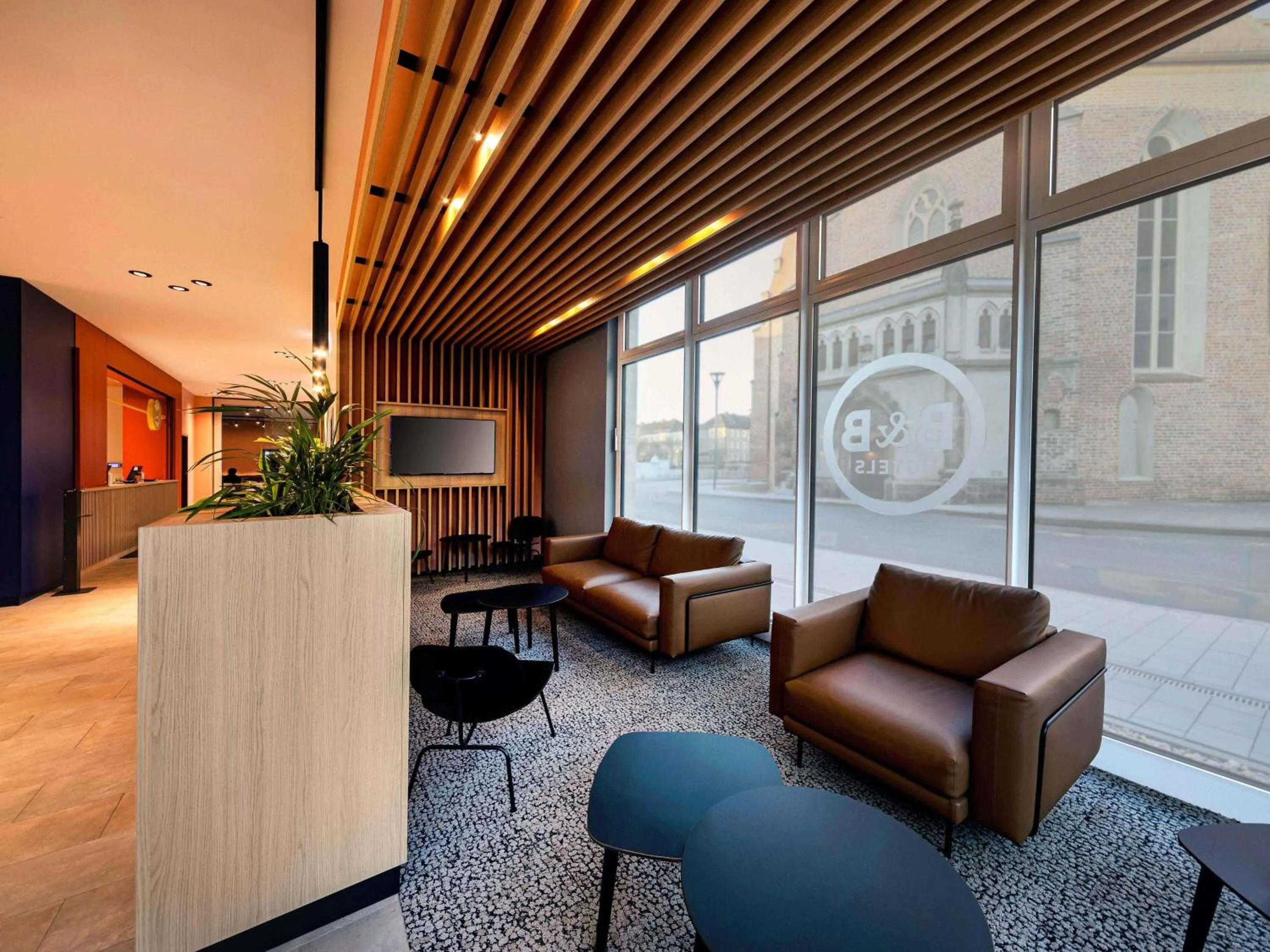 Lobby or reception in B&B Hotel Dessau