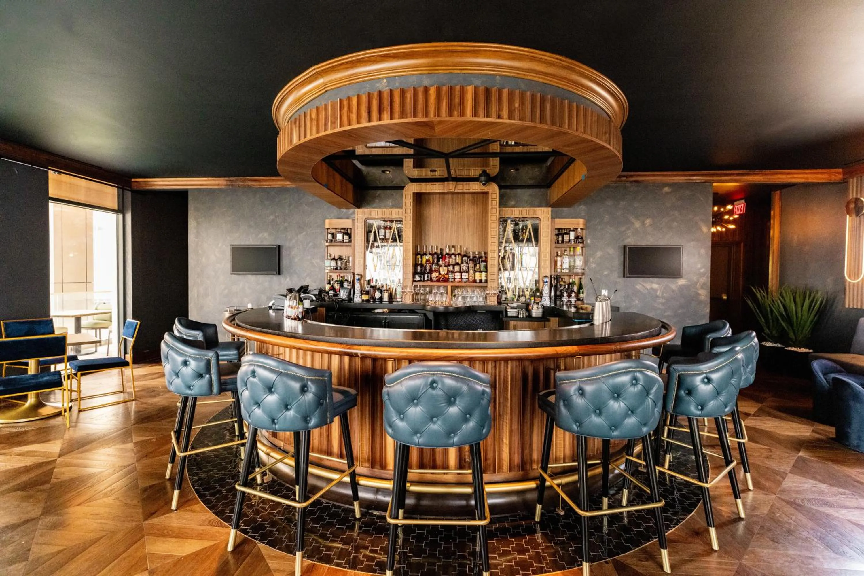 Restaurant/places to eat in Hôtel Swexan