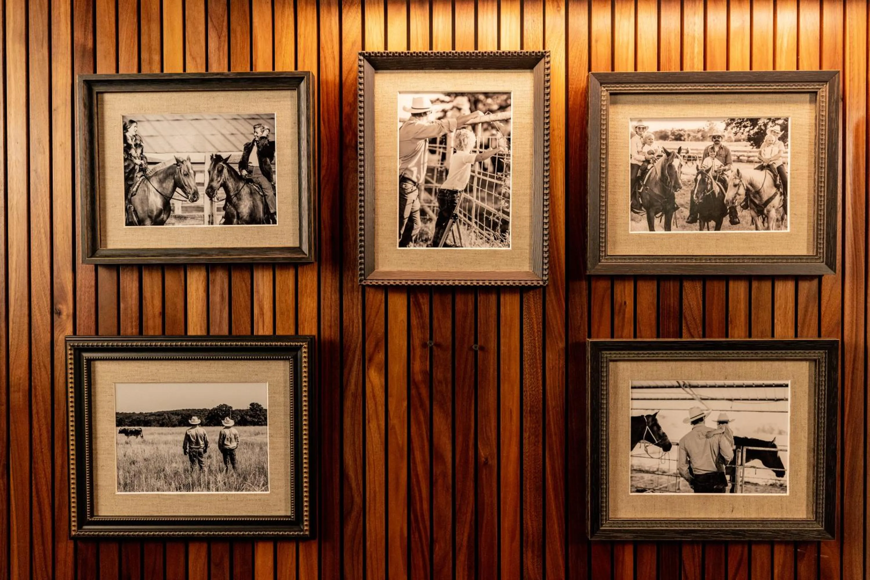 Restaurant/places to eat in Hôtel Swexan