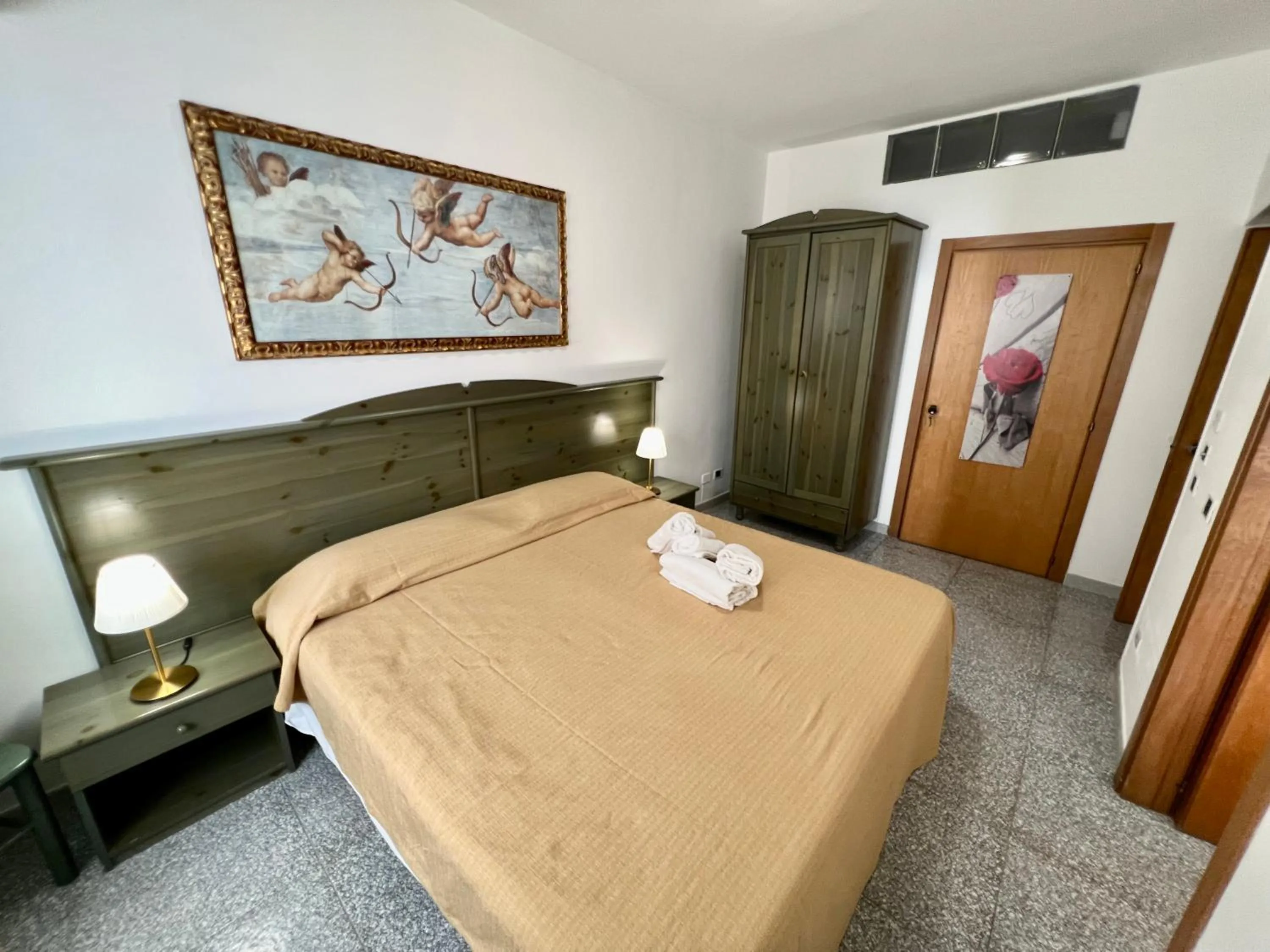 Bed in Hotel Minerva