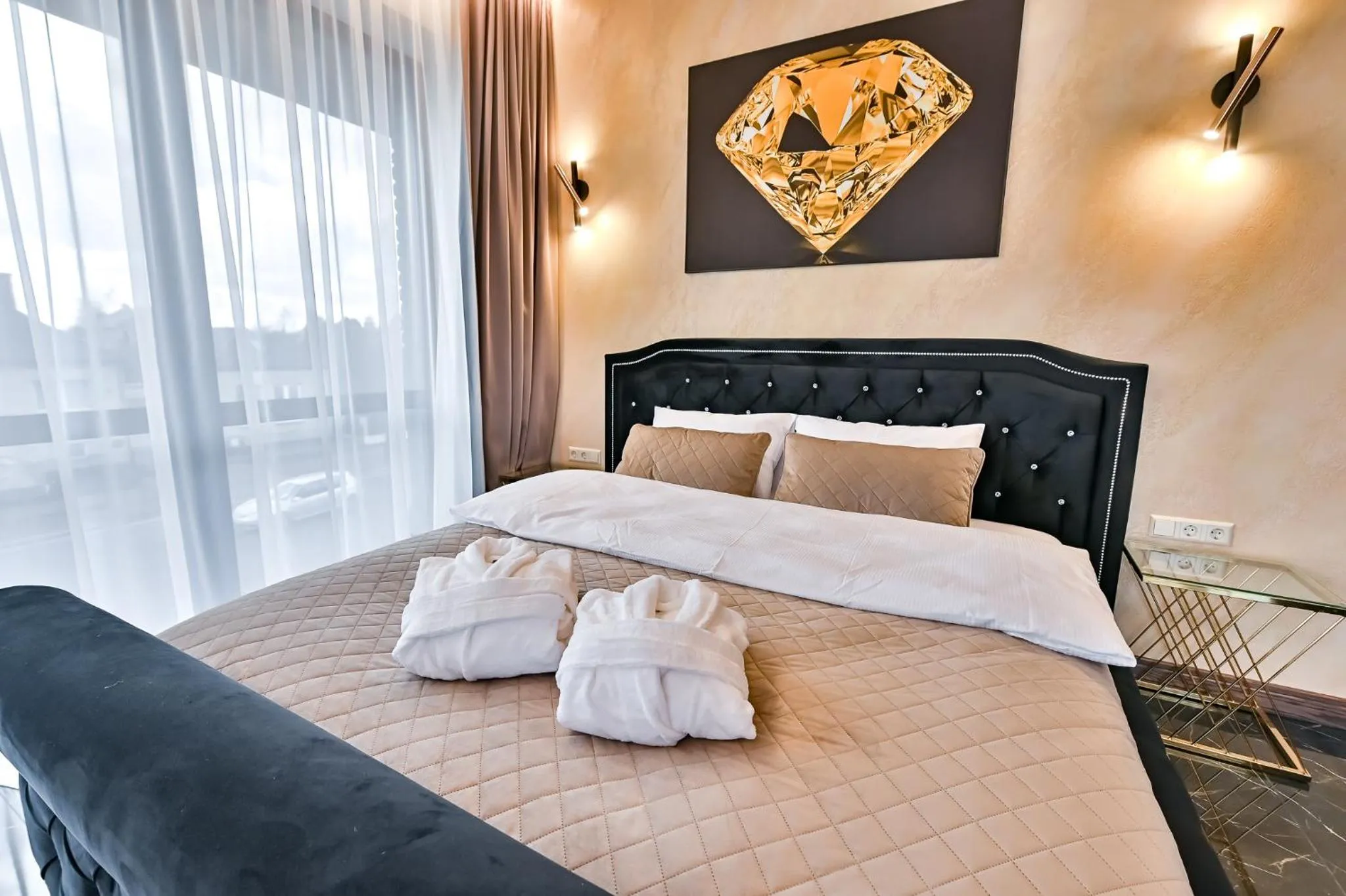 Bed in Diamond svečių namai