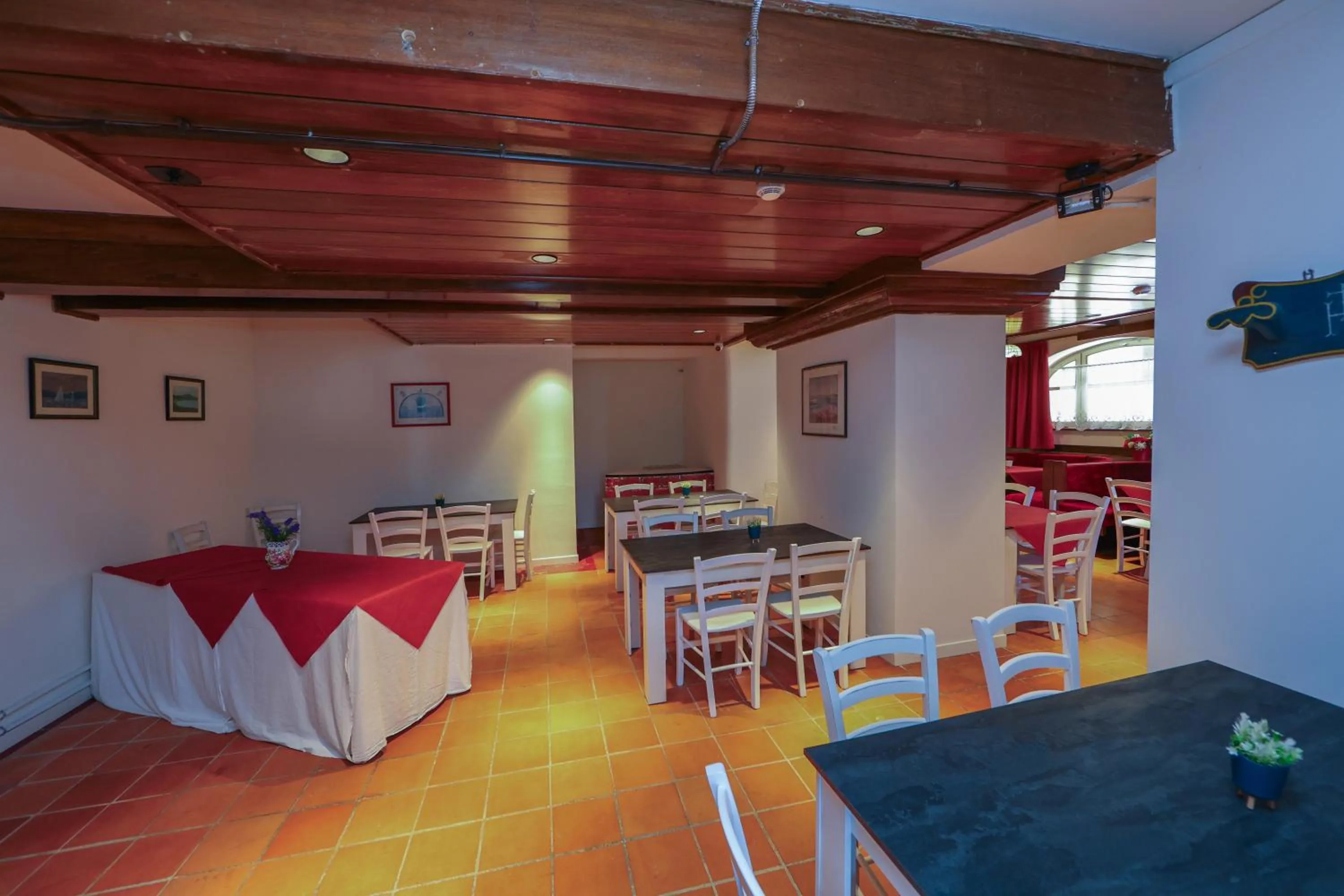 Restaurant/places to eat in Hotel Regina del Bosco