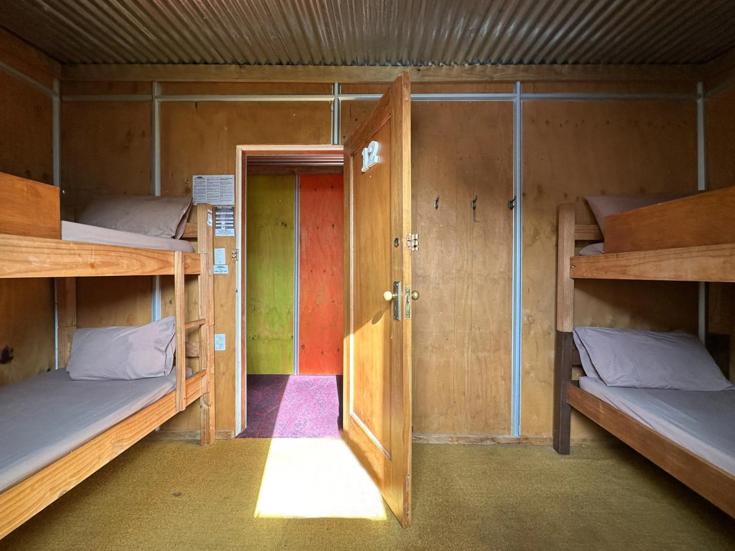 Photo of the whole room, Bed in The Crossing Lodge & Backpackers