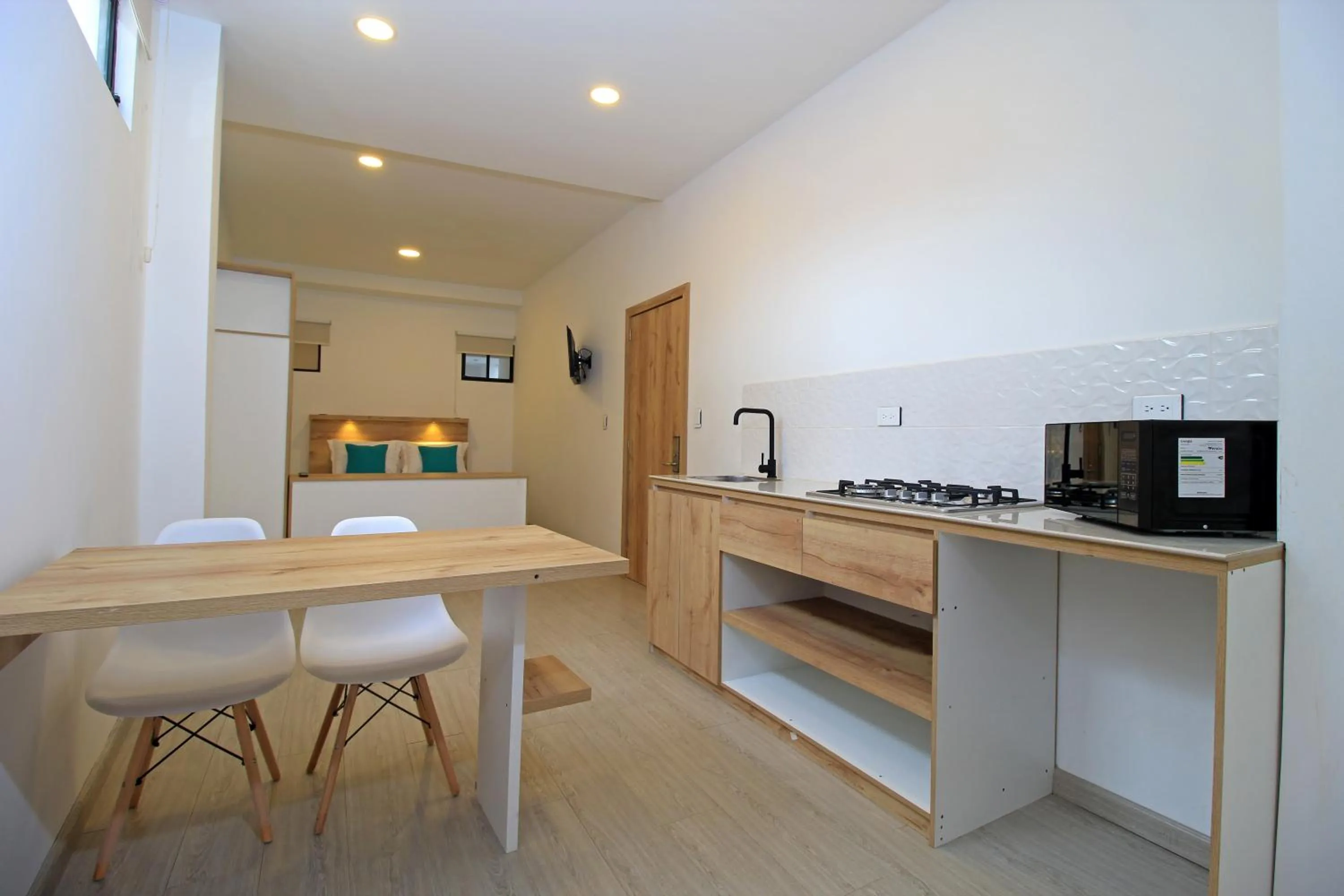 TV and multimedia in Apart Hotel Casa Blanca