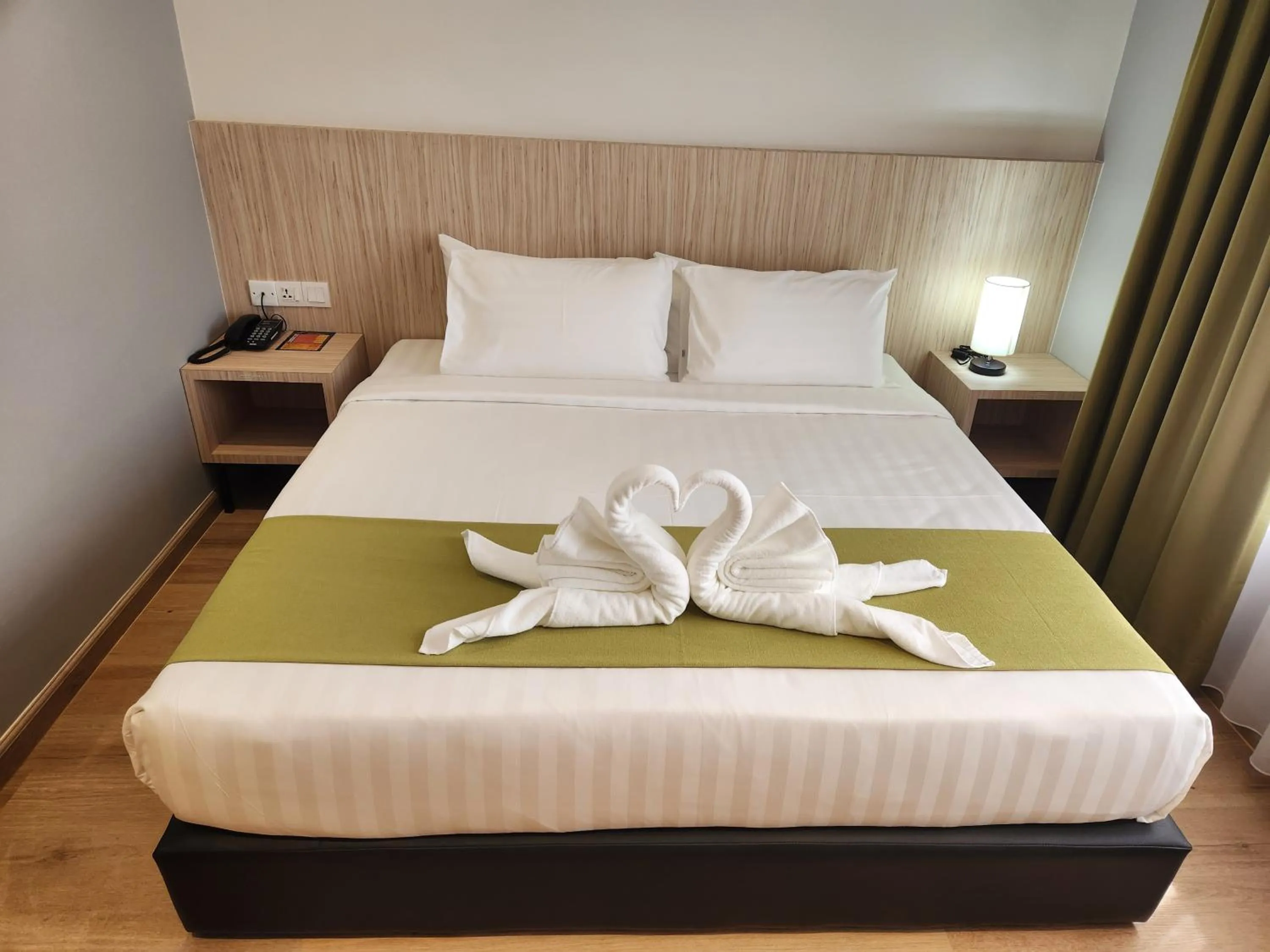 Bedroom, Bed in Hotel Marudu Inn