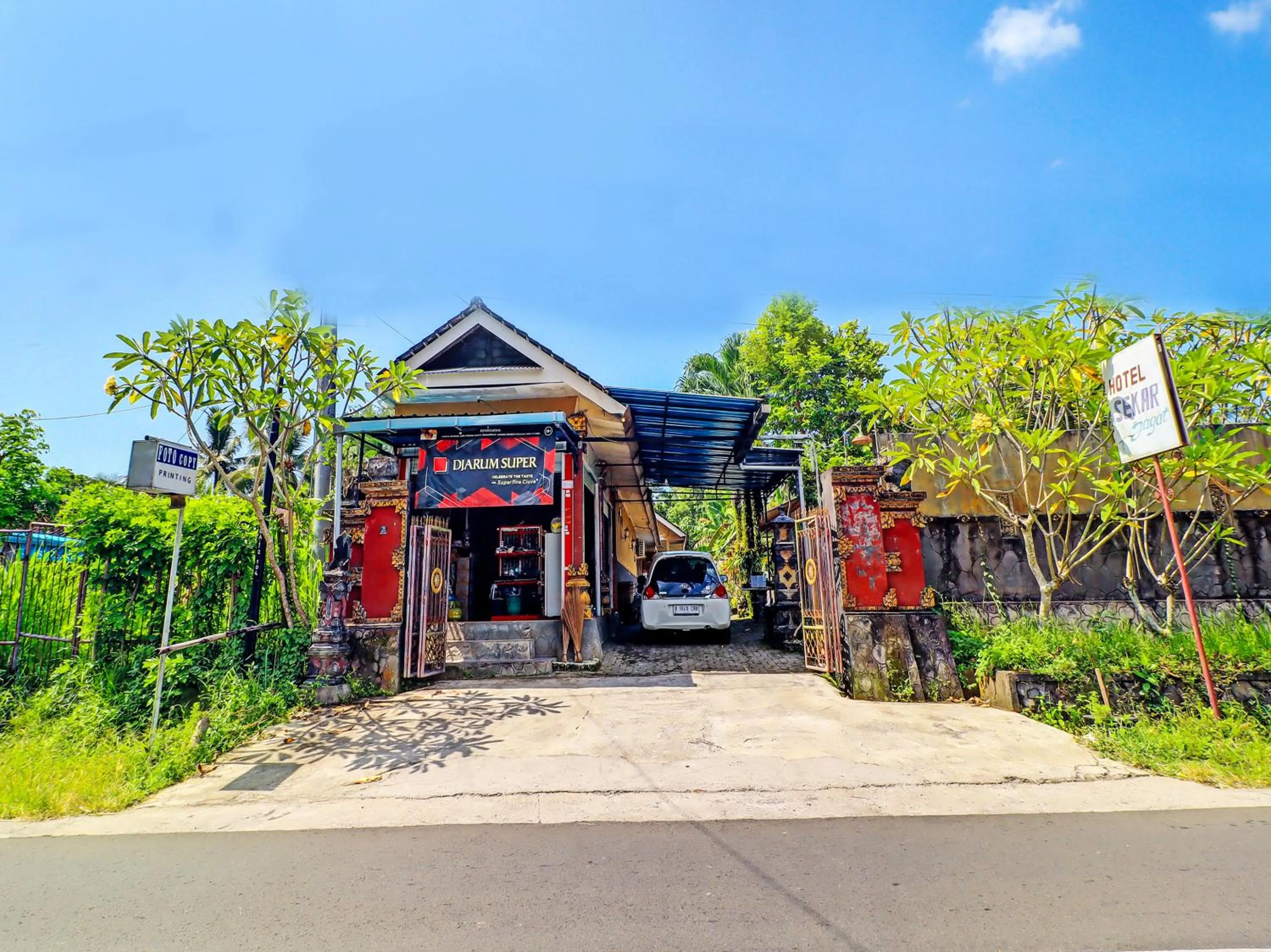 Property building in Hotel O Sekar Jagat Near Pantai Baluk Rening