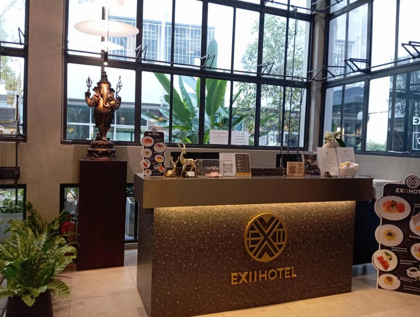 Lobby or reception in EX2 Hotel