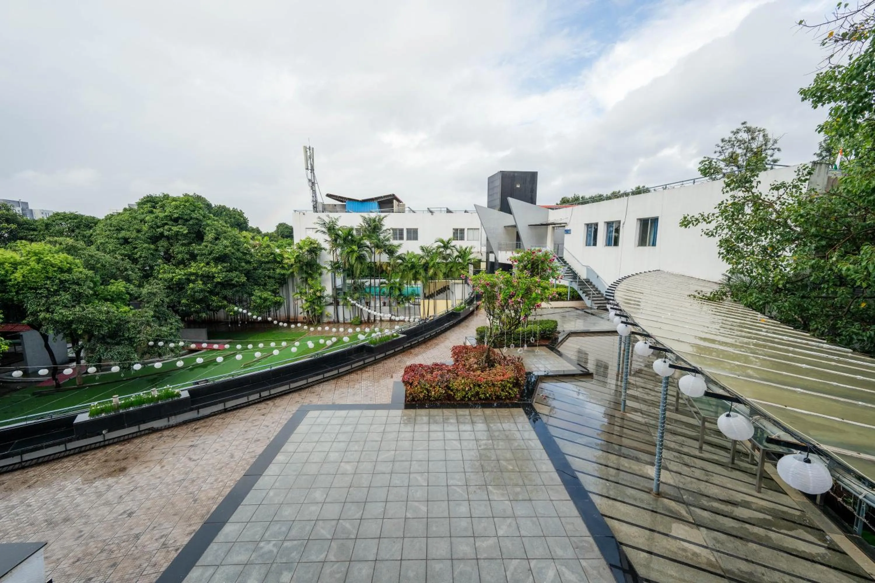 Property building in THE WOODROSE