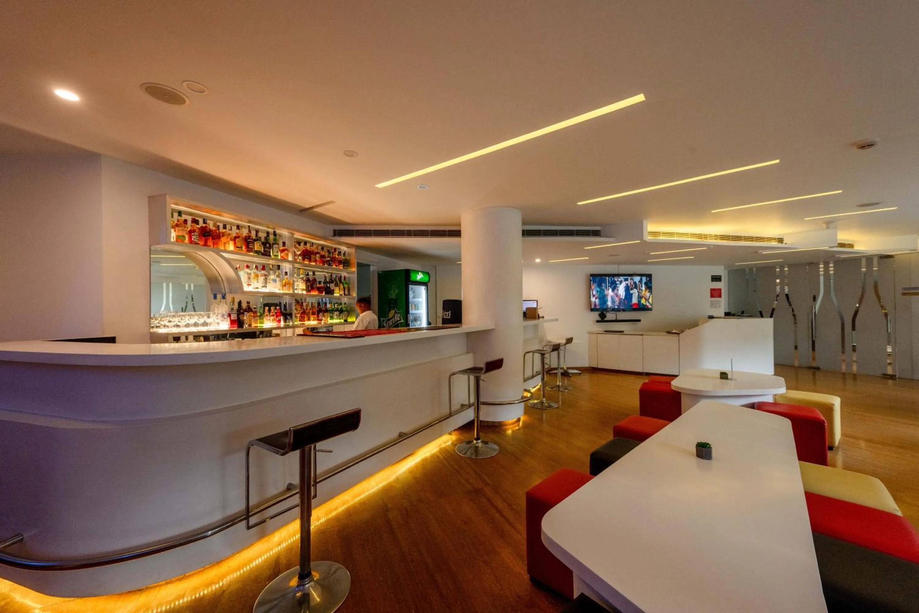 TV and multimedia in THE WOODROSE