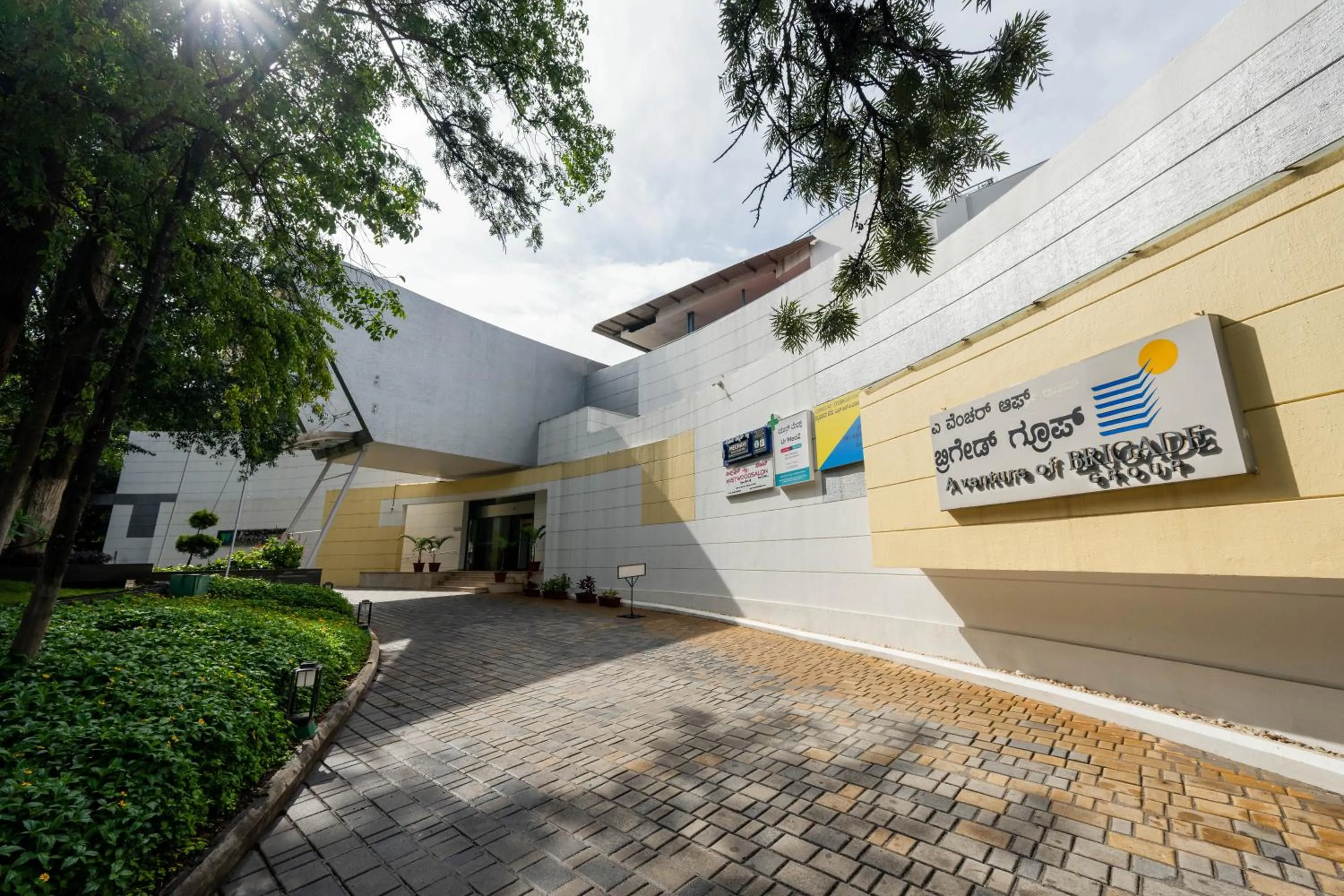 Property building in THE WOODROSE