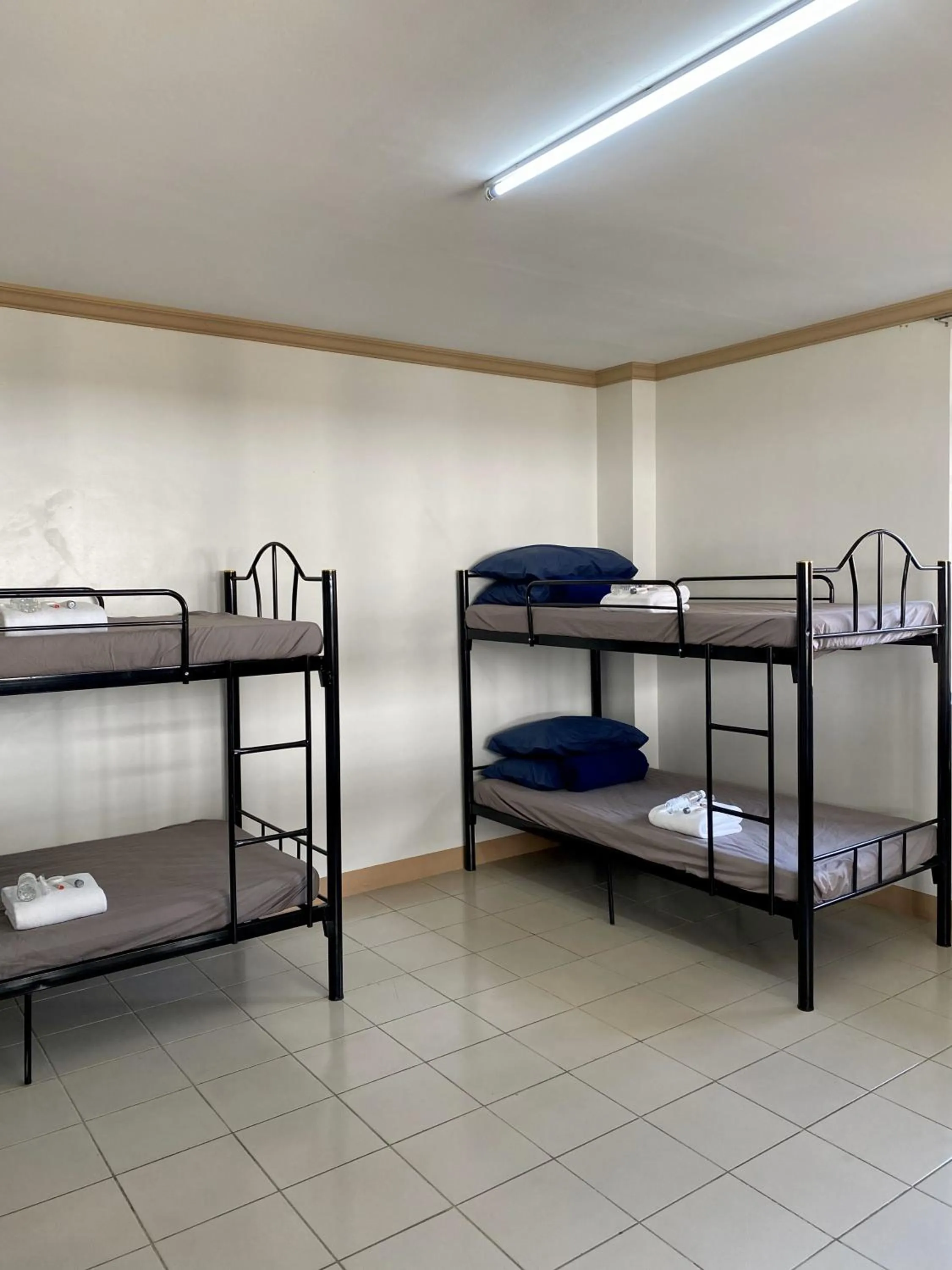 bunk bed, Bed in Plaza Del Norte Hotel and Convention Center