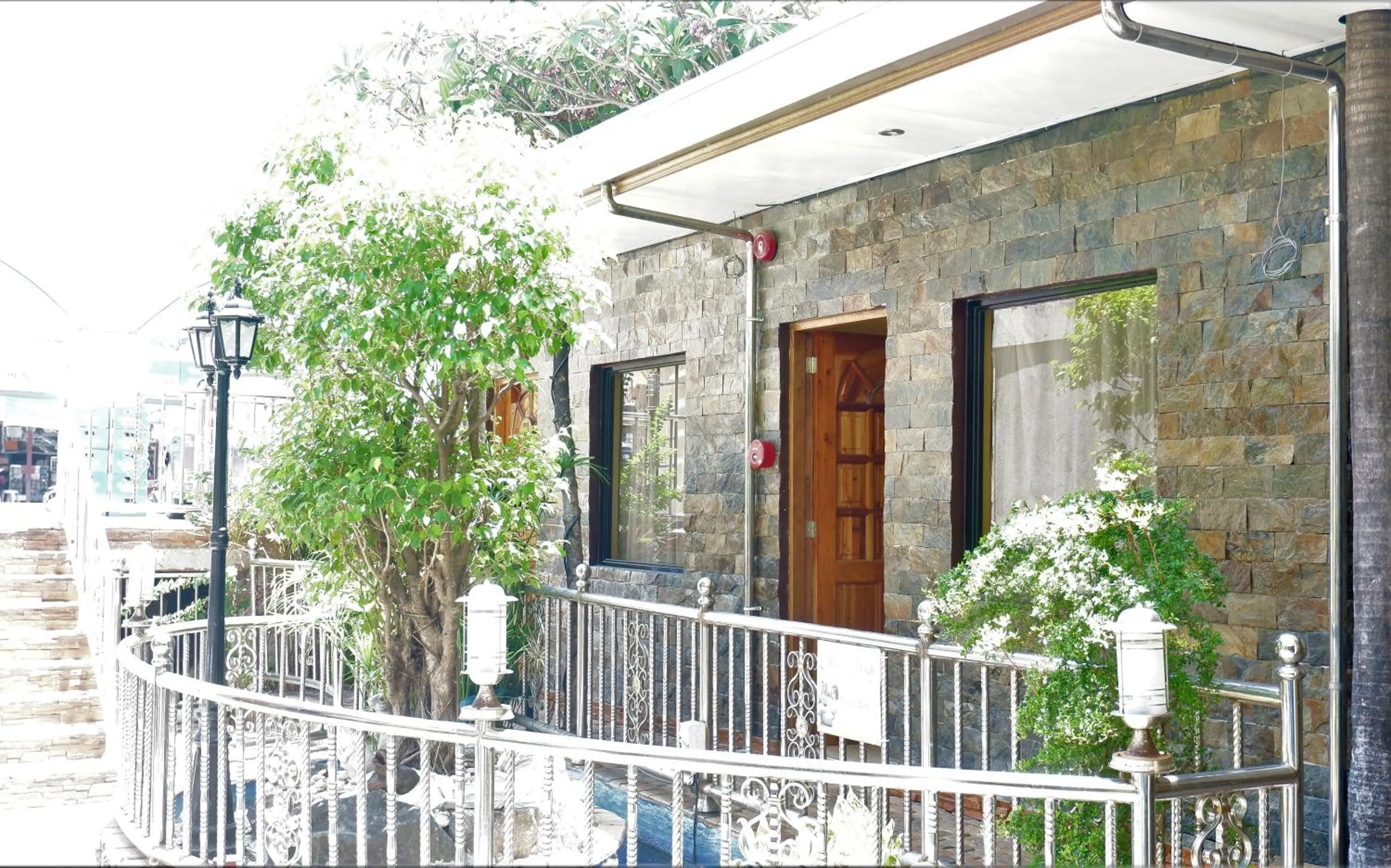 PALM TREE RESORT AND RESTAURANT