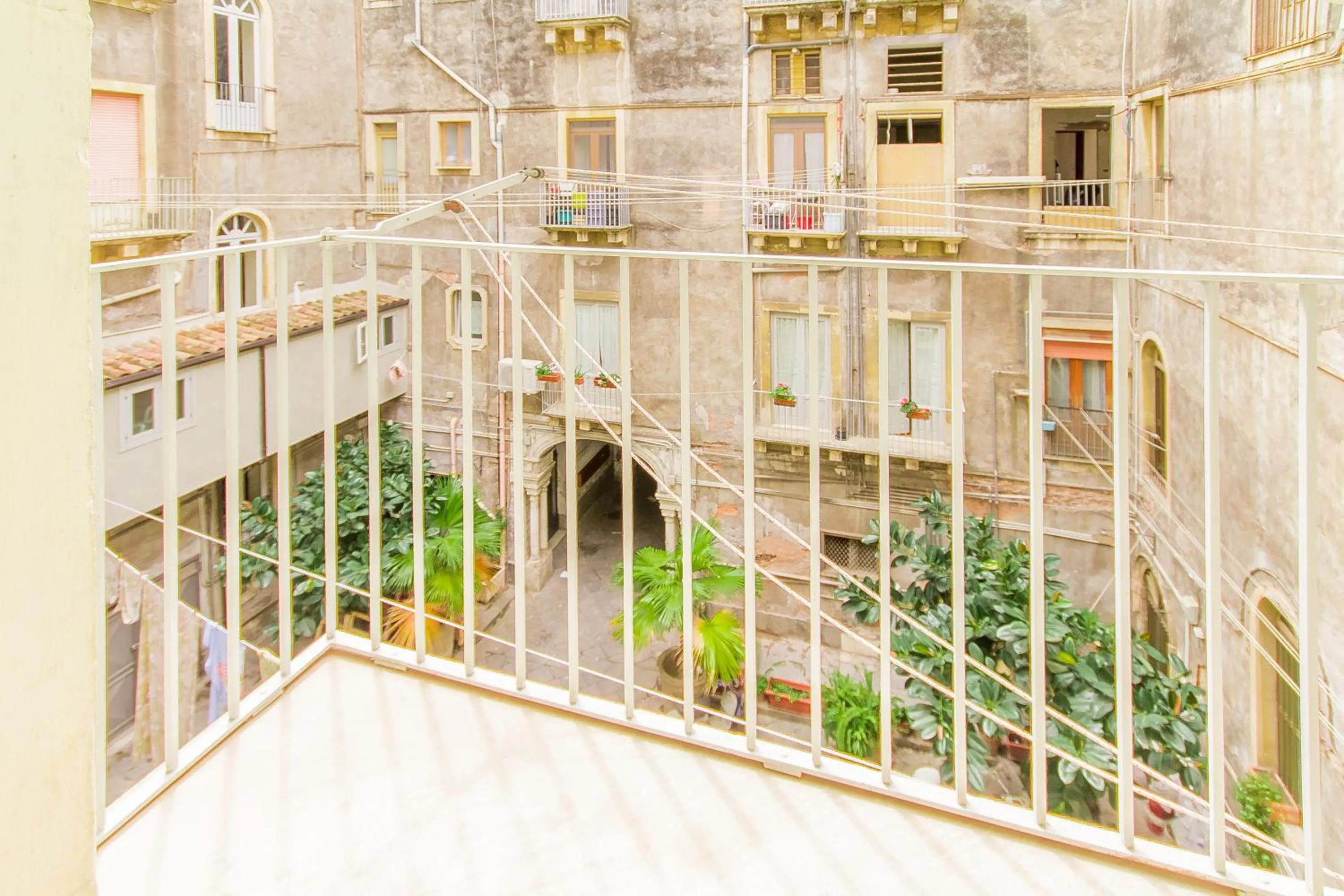 Balcony/Terrace in Sicula home in the city center - Happy Rentals