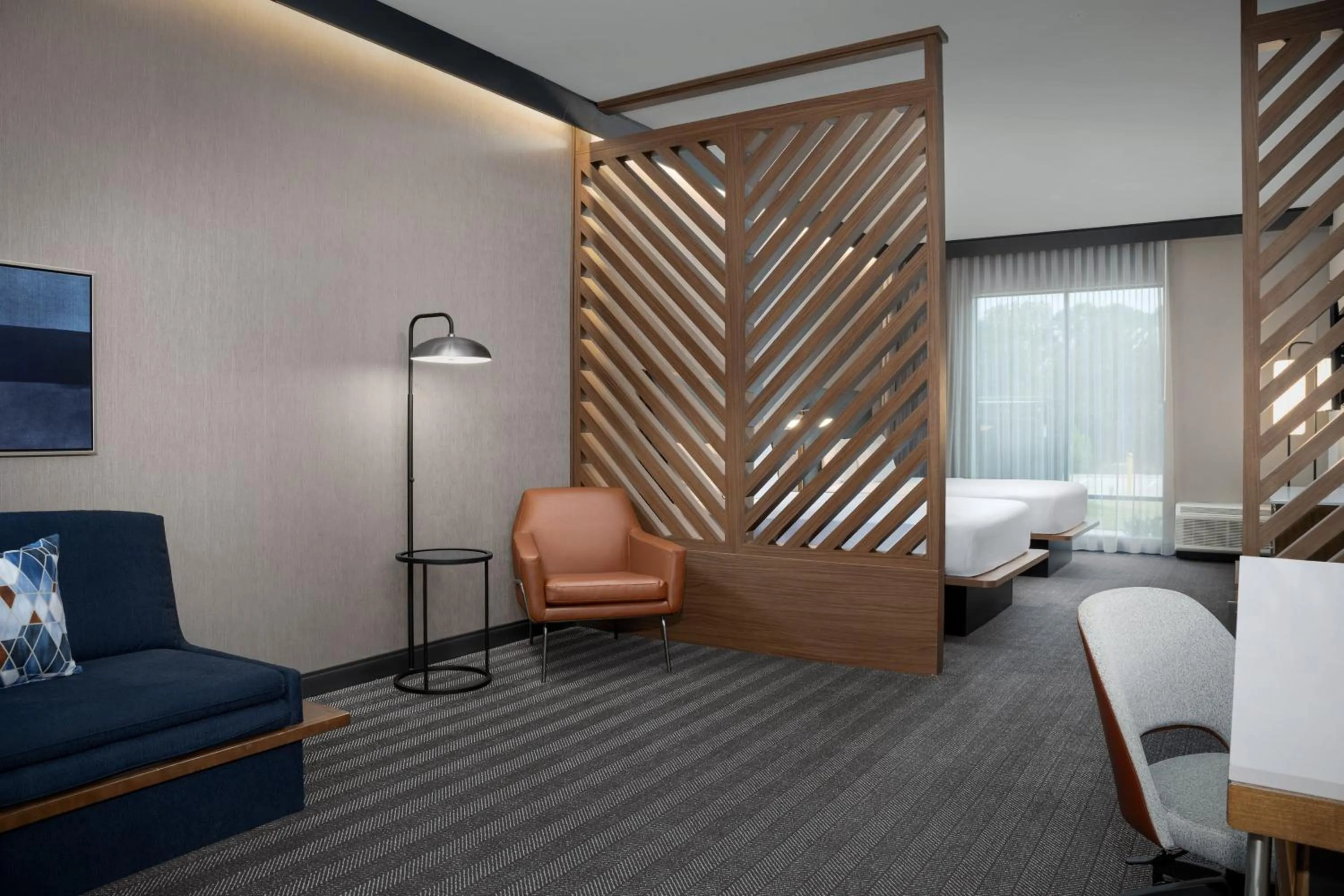 Photo of the whole room, Bed in Courtyard by Marriott Northport