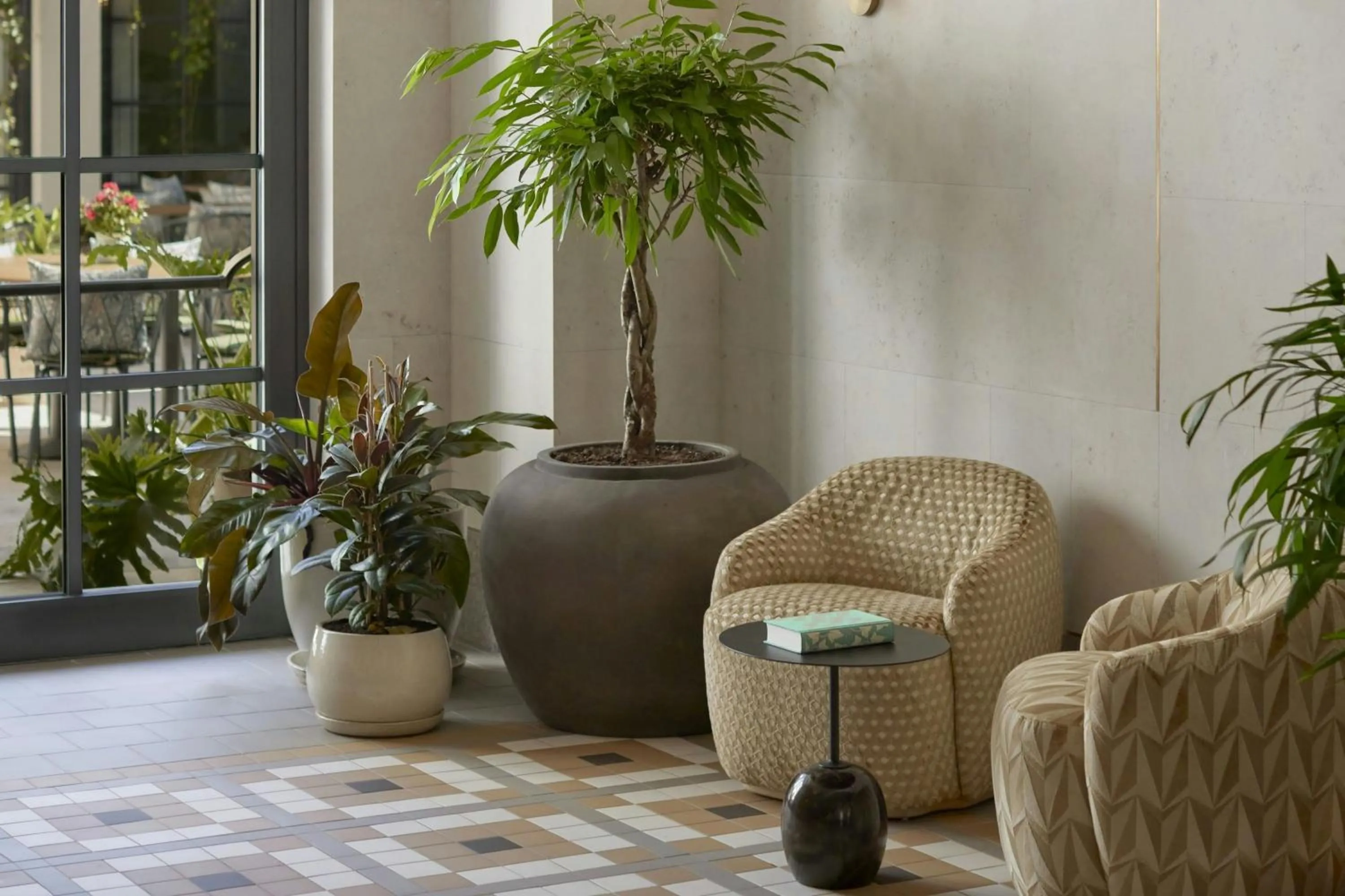 Lobby or reception in Stradom House, Autograph Collection