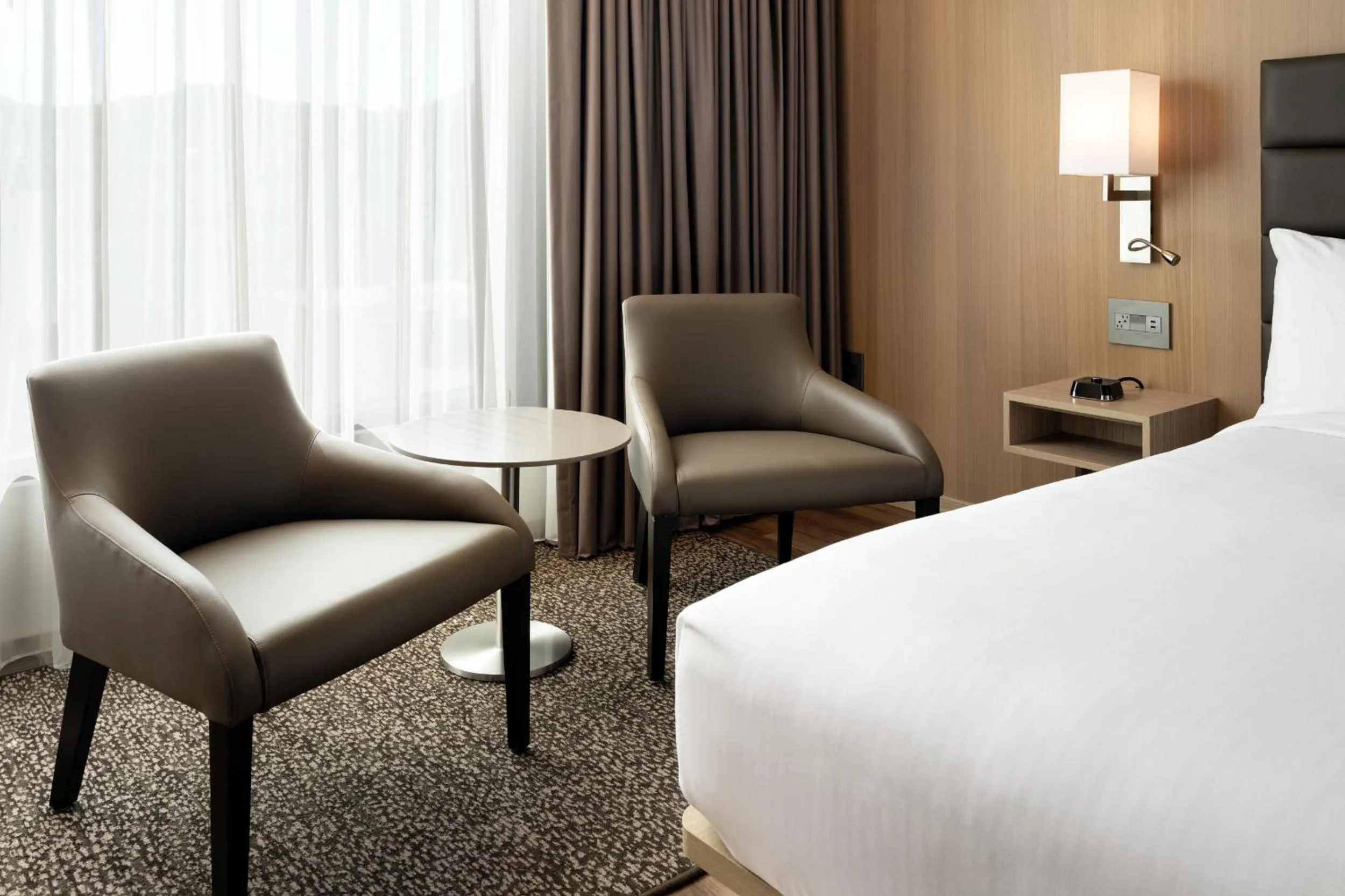 Seating area, Bed in AC Hotel San Rafael Downtown