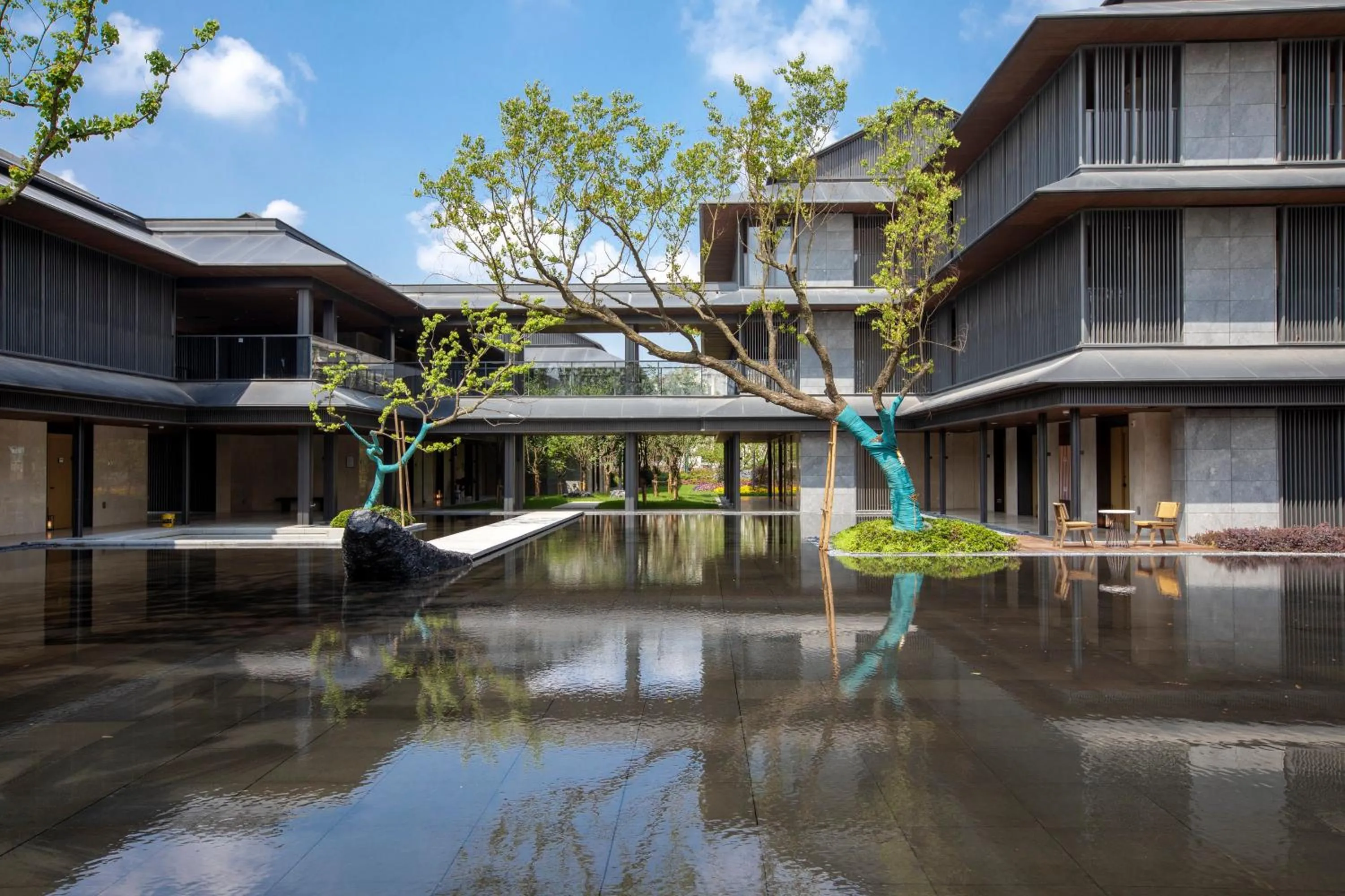 Property Building in Holiday Inn Deqing Xinshi Ancient Town, an IHG Hotel