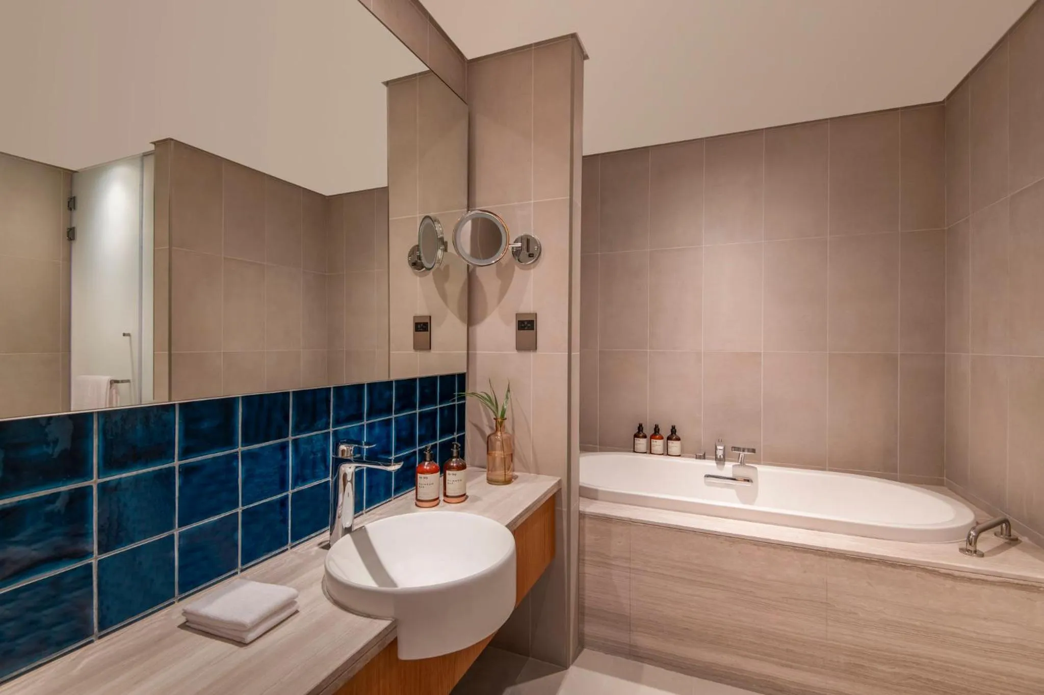 Photo of the whole room in Abesq Doha Hotel and Residences, an IHG Hotel