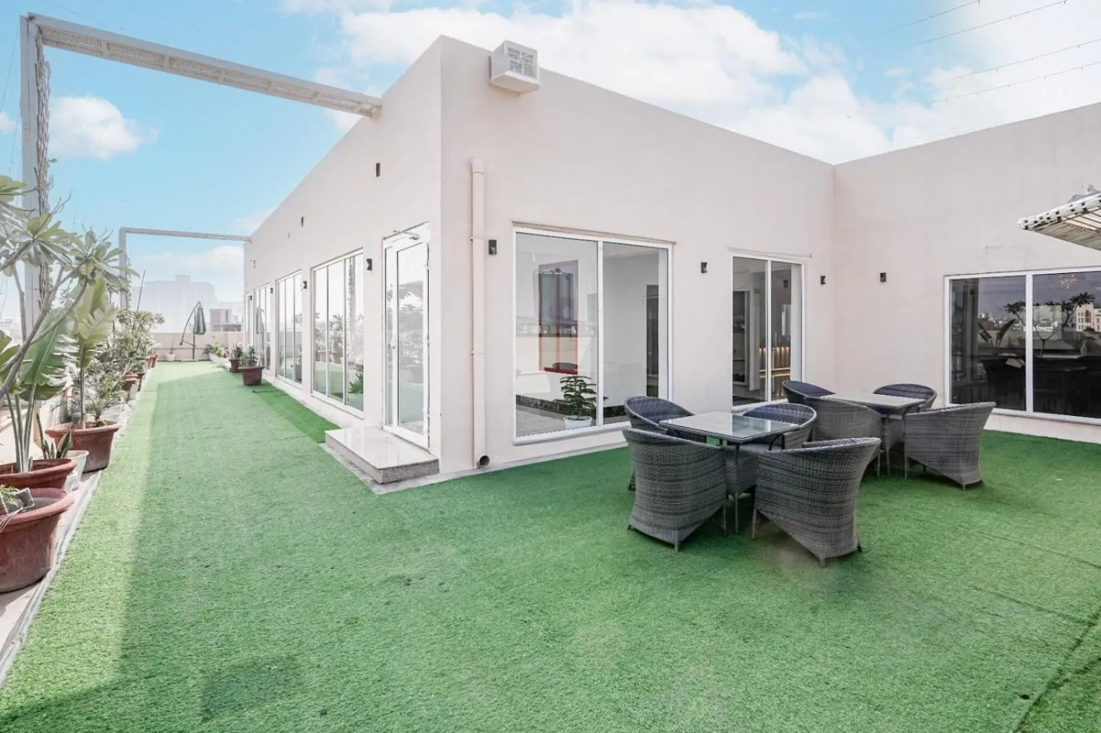 Balcony/Terrace in Amahi Inn I Signature Towers