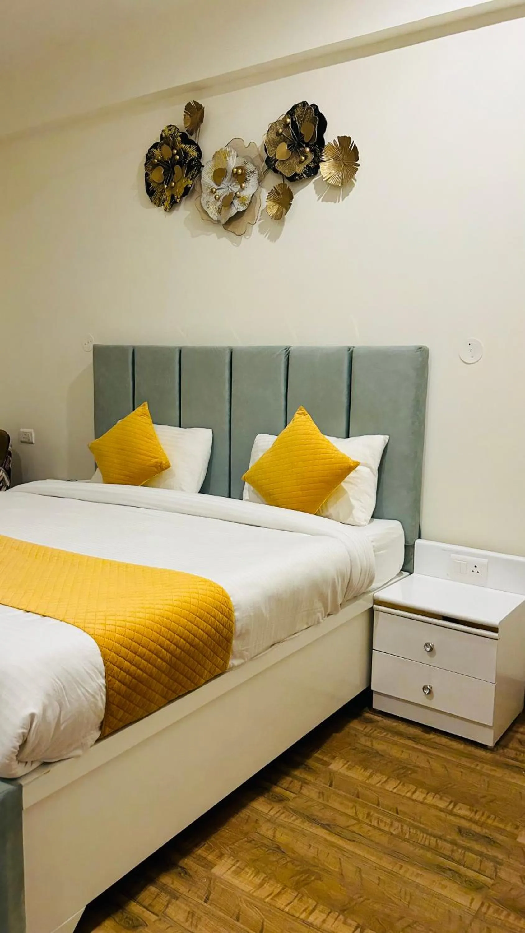 Bedroom, Bed in Amahi Inn I Signature Towers