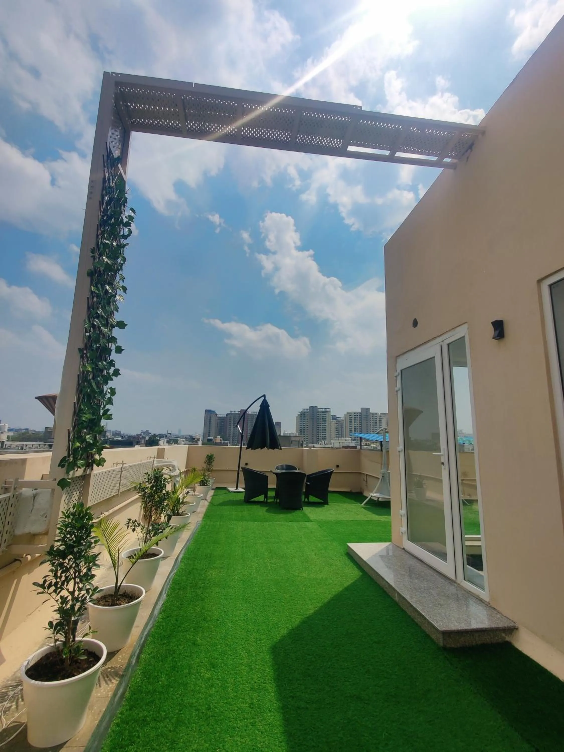 Balcony/Terrace in Amahi Inn I Signature Towers