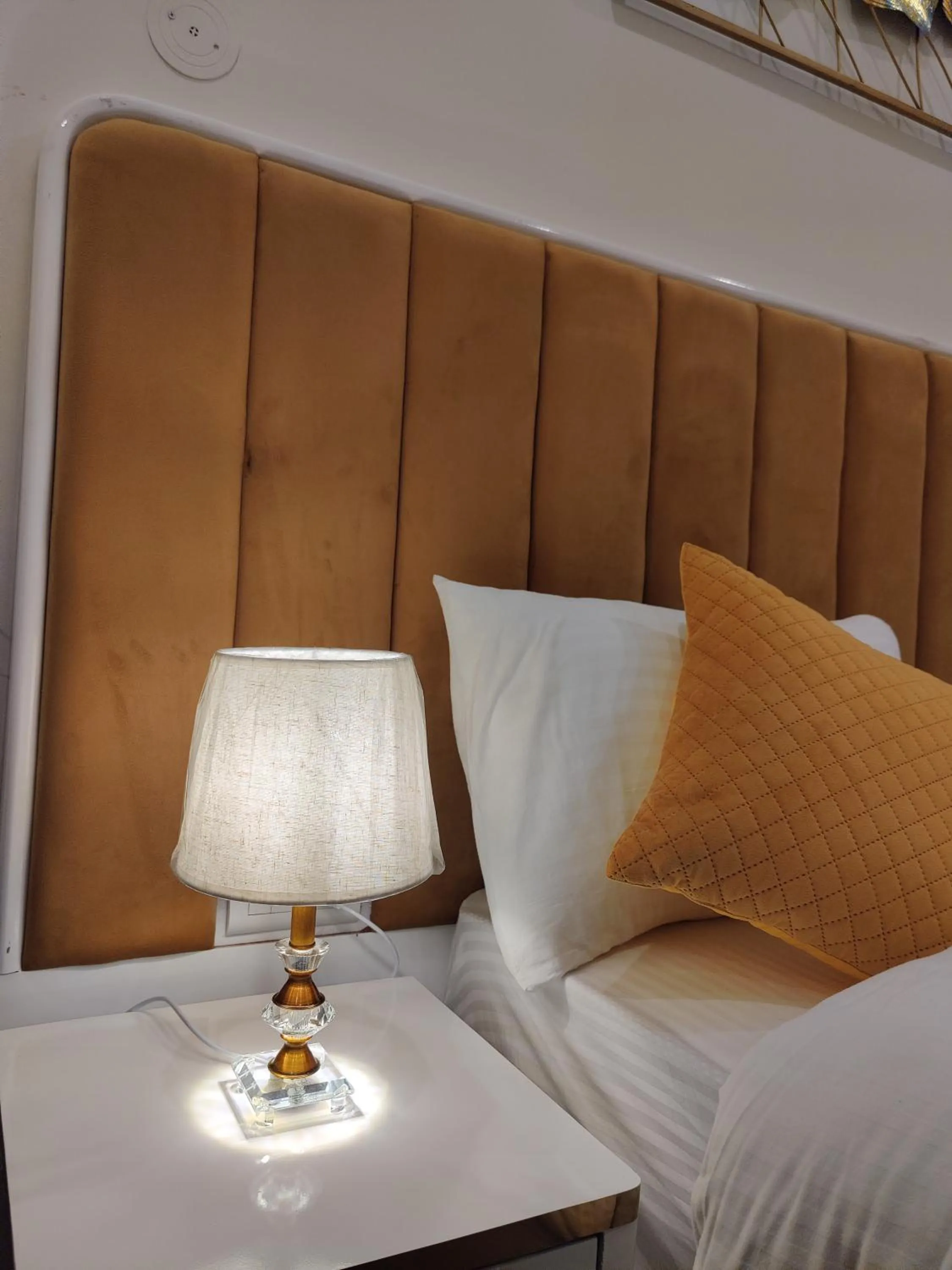 Night, Bed in Amahi Inn I Signature Towers