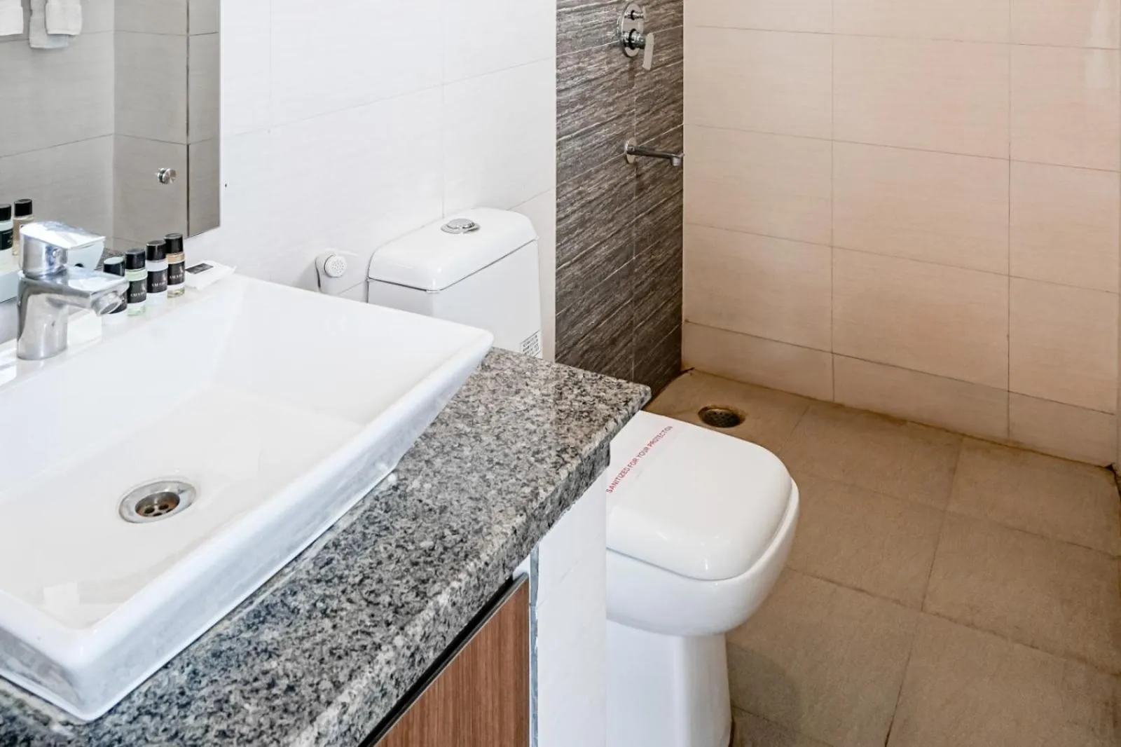 Bathroom in Amahi Inn I Signature Towers