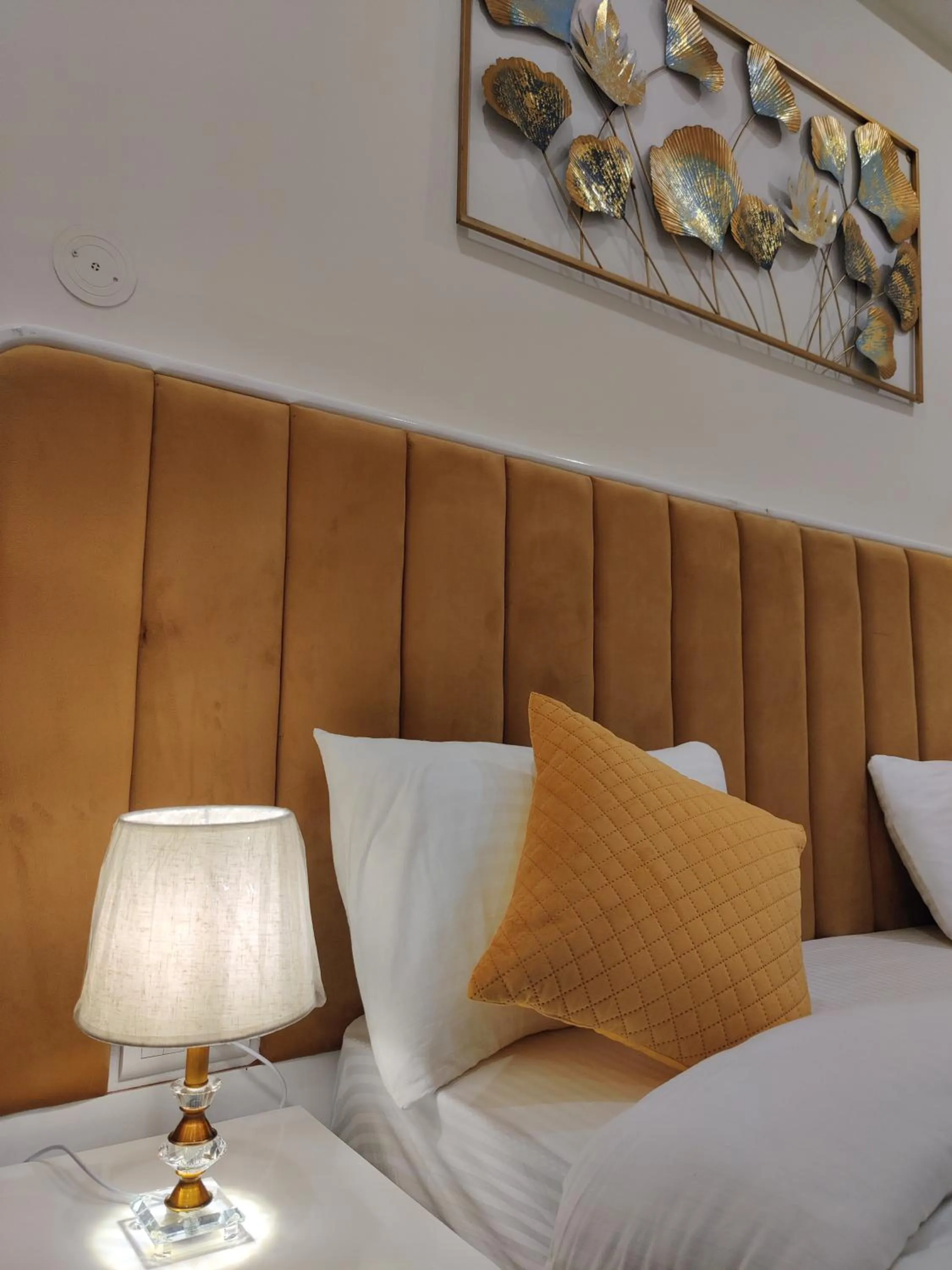 Bedroom, Bed in Amahi Inn I Signature Towers