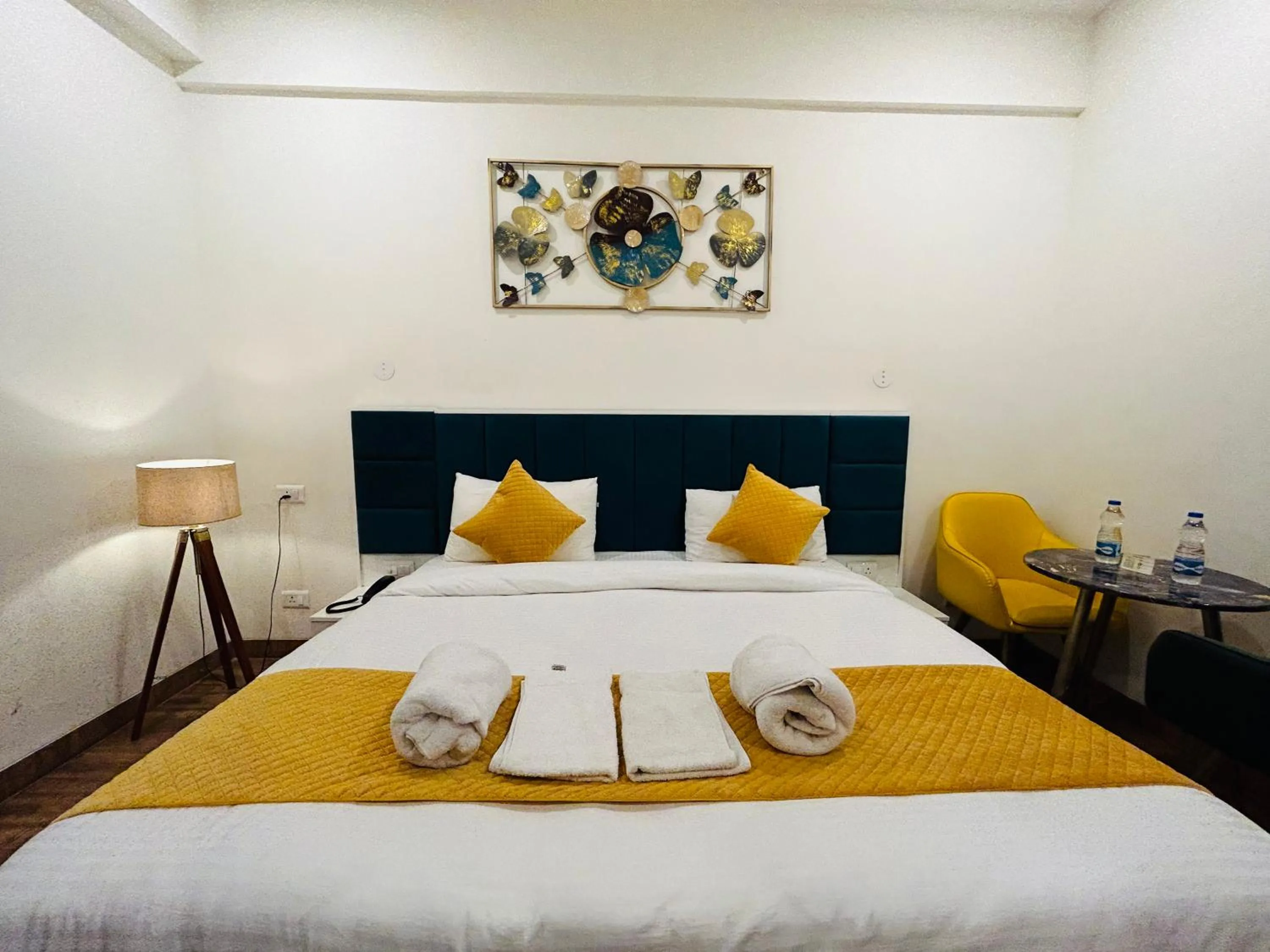 Bedroom, Bed in Amahi Inn I Signature Towers