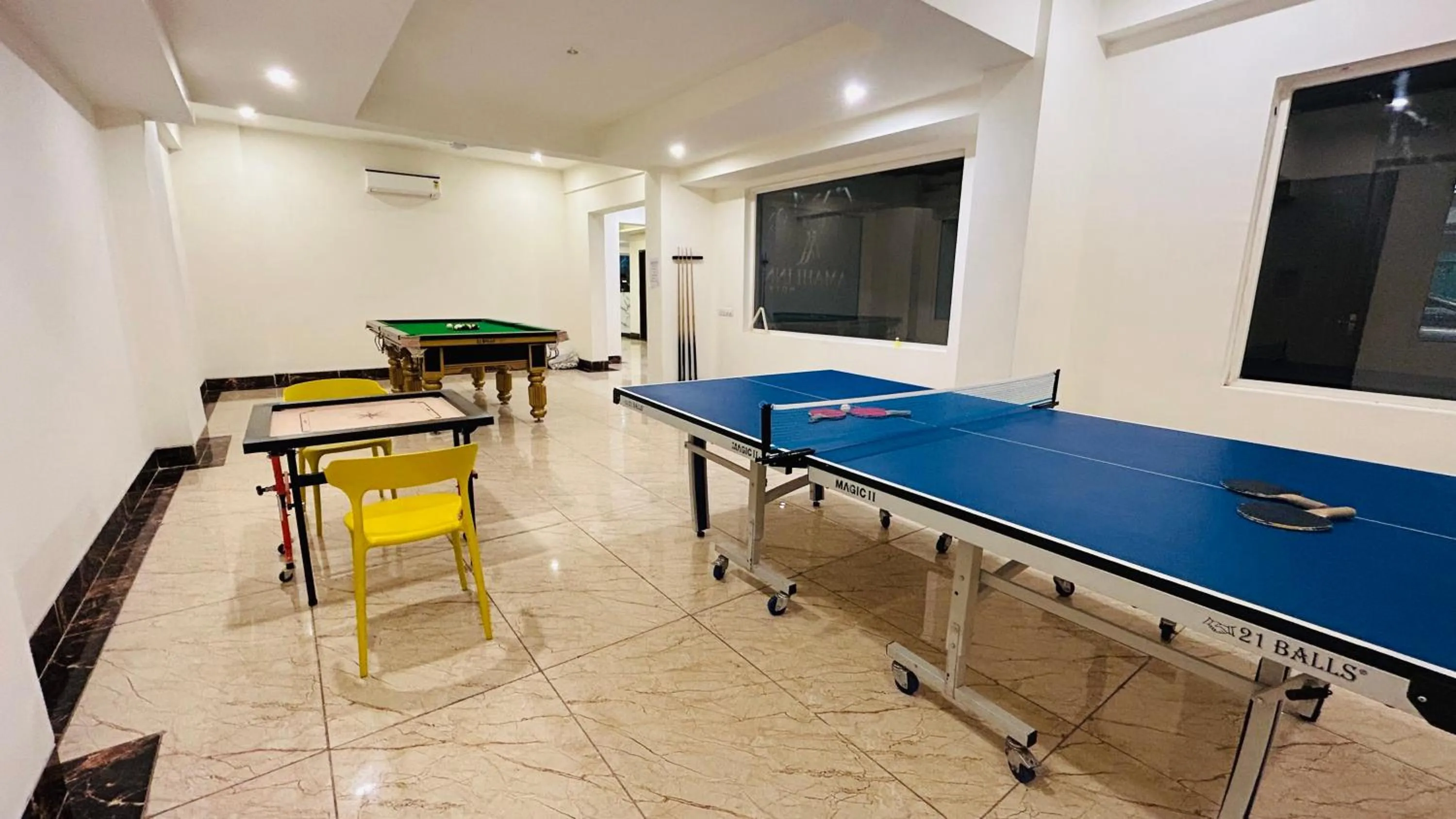 Game Room in Amahi Inn I Signature Towers