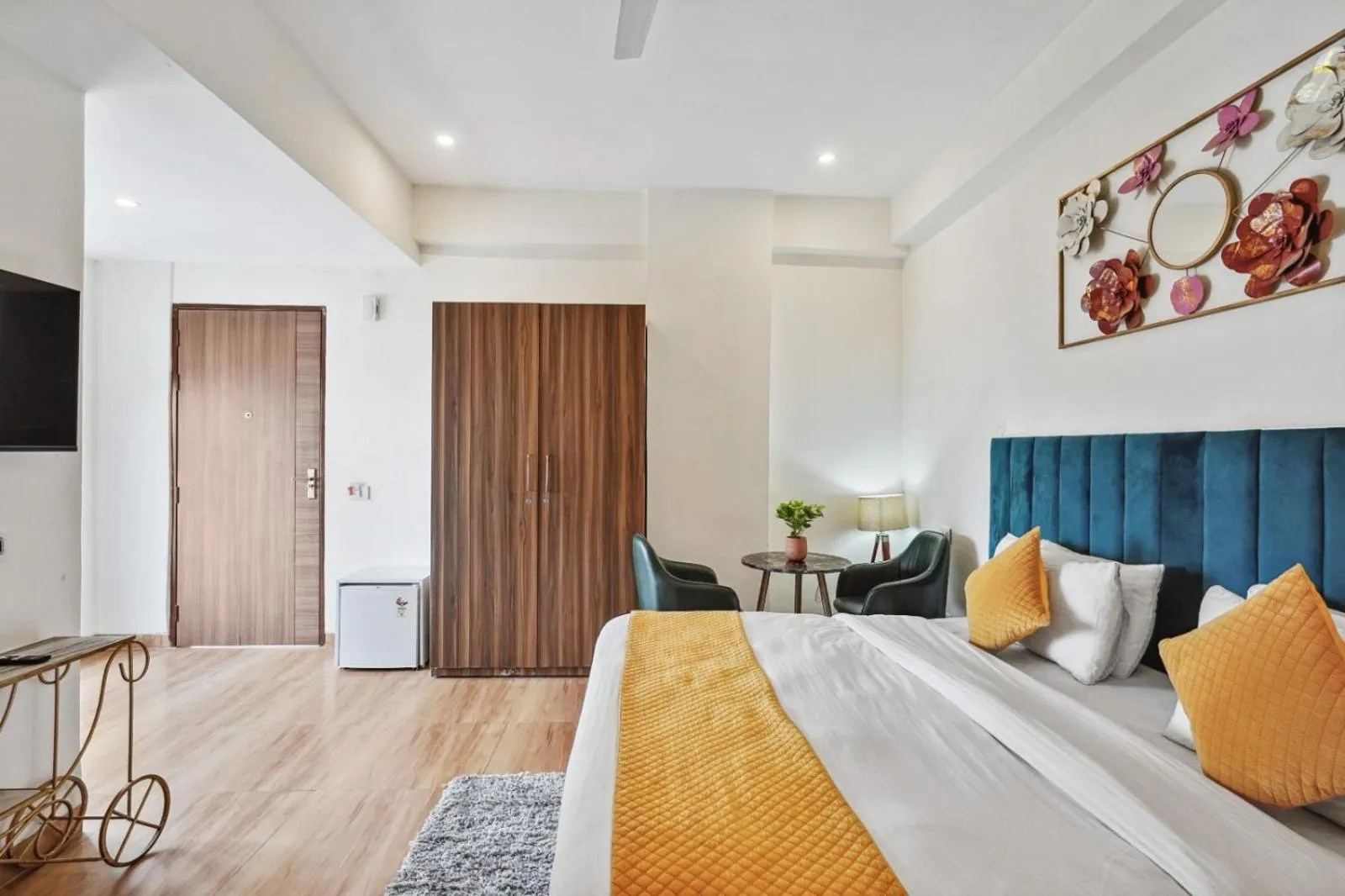 Bed in Amahi Inn I Signature Towers