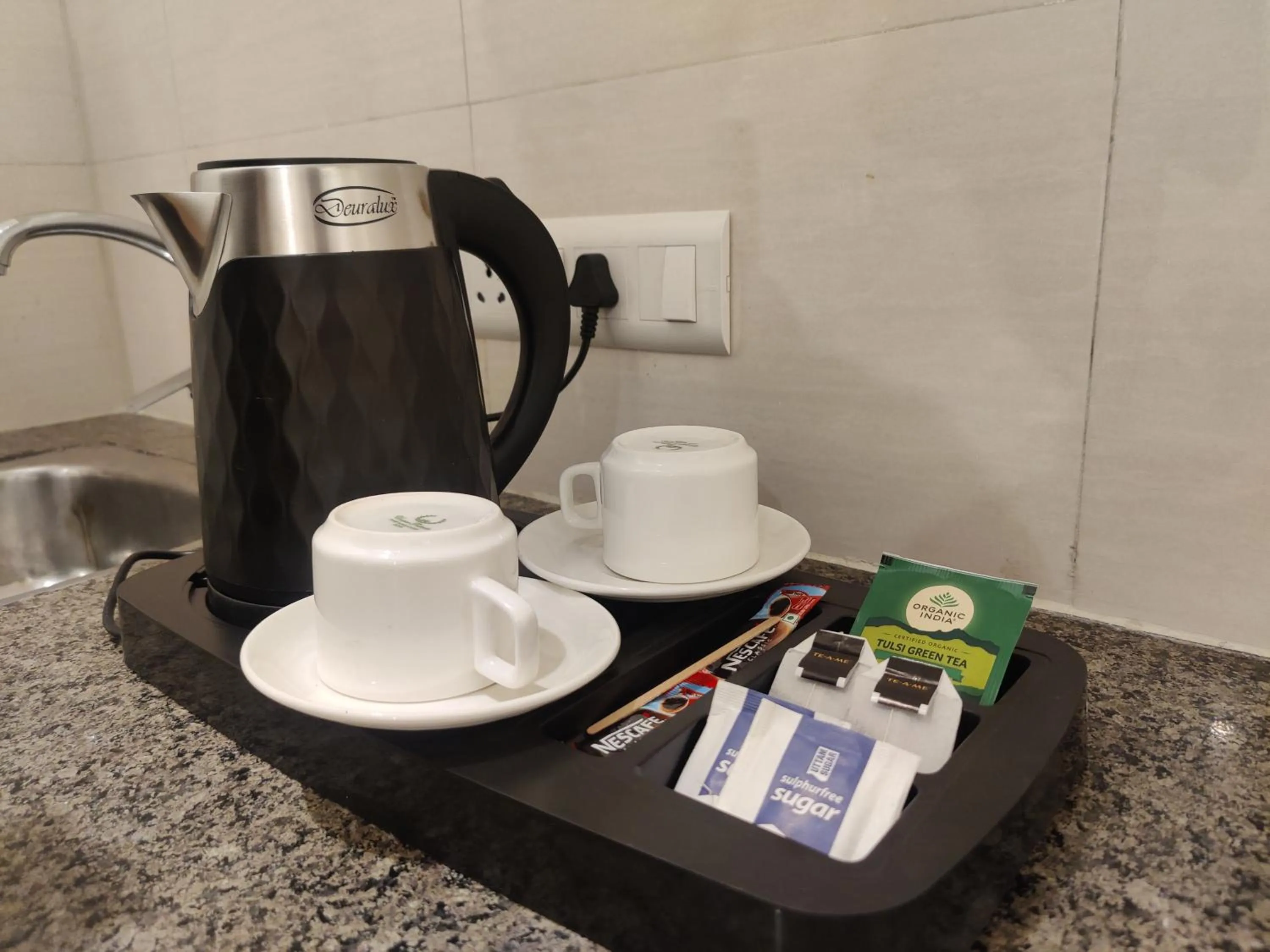 Coffee/tea facilities in Amahi Inn I Signature Towers