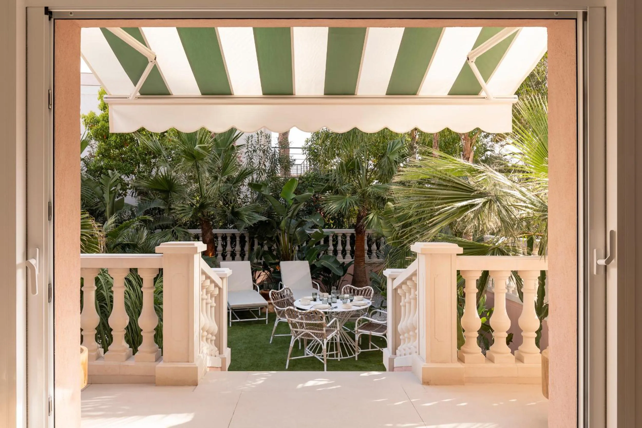 Garden view in Maison Carla Rosa Cannes