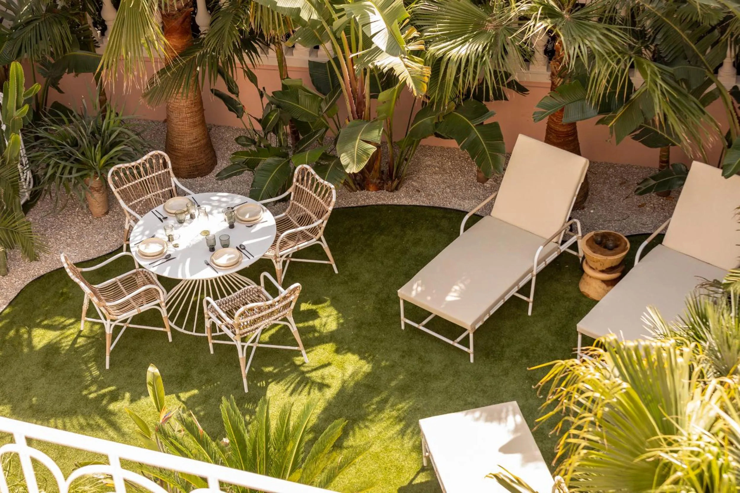 Garden in Maison Carla Rosa Cannes