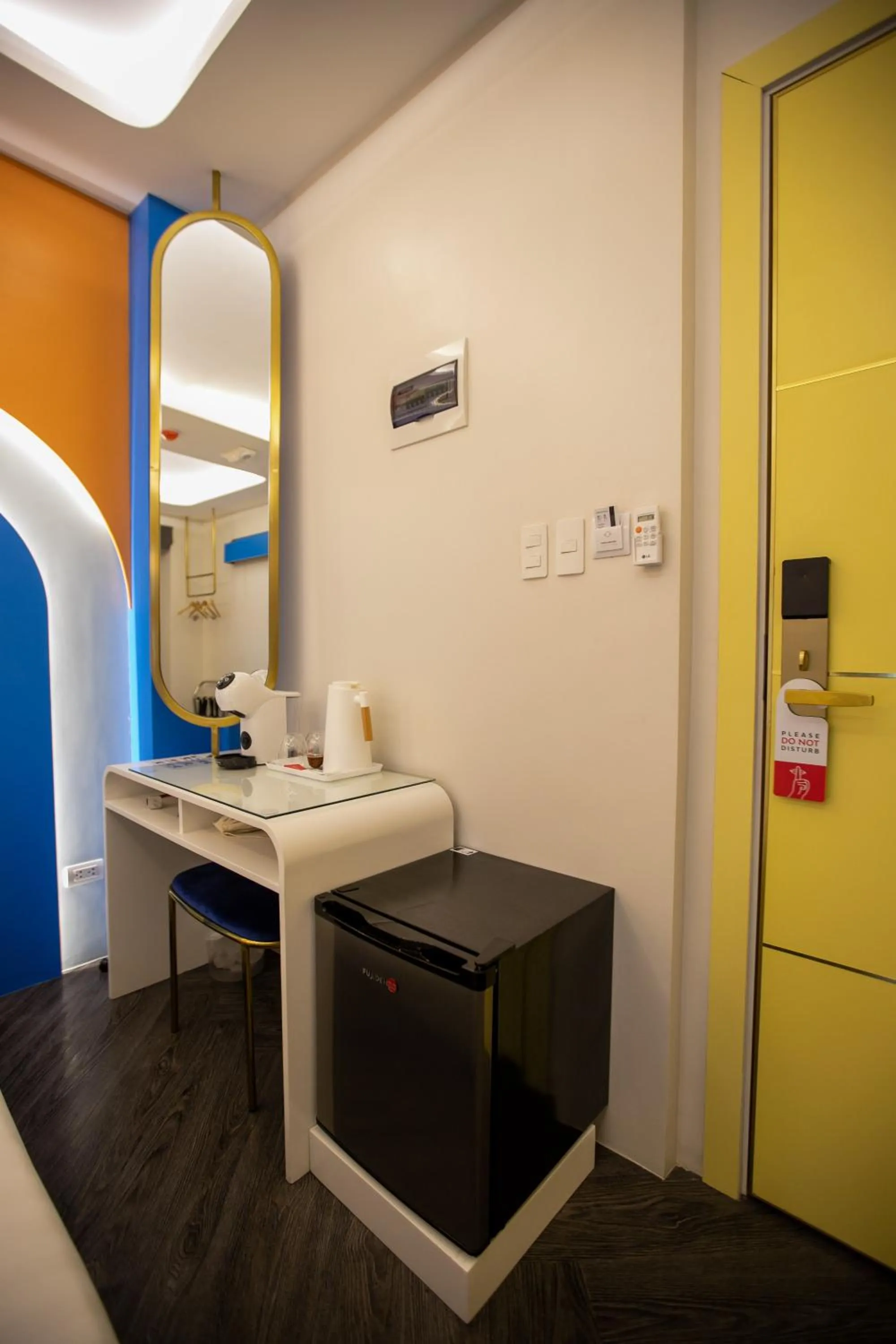 Coffee/tea facilities in M.Y. Hotel