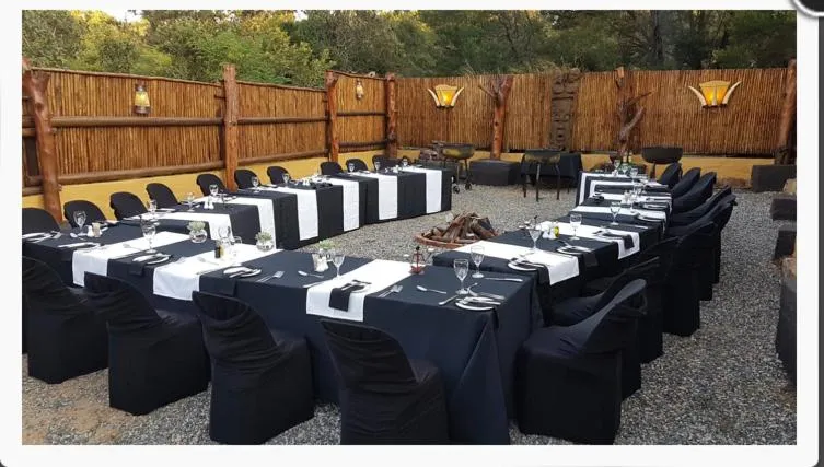 Restaurant/places to eat in Ndlovu Lodge