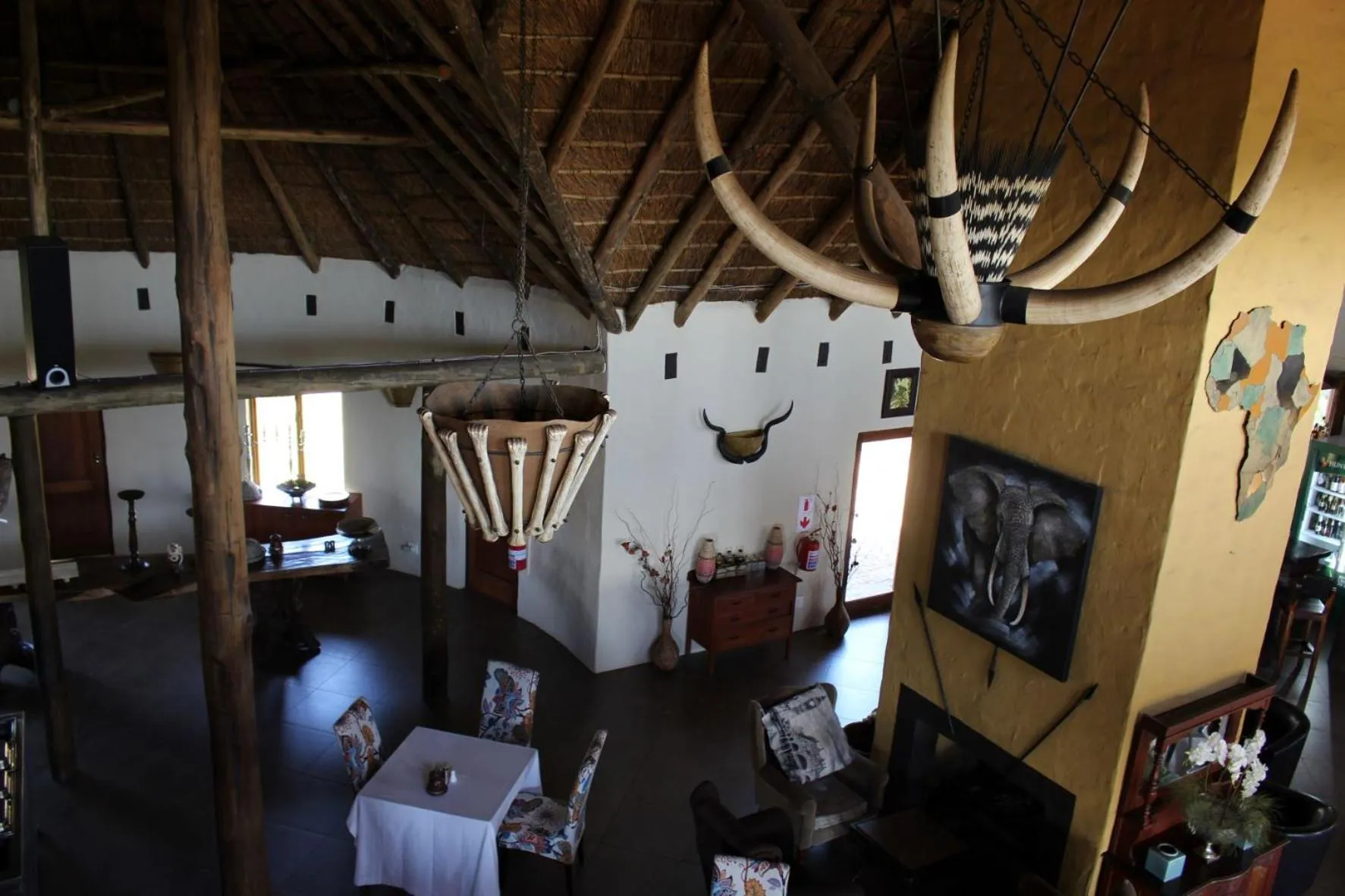 Restaurant/places to eat in Ndlovu Lodge